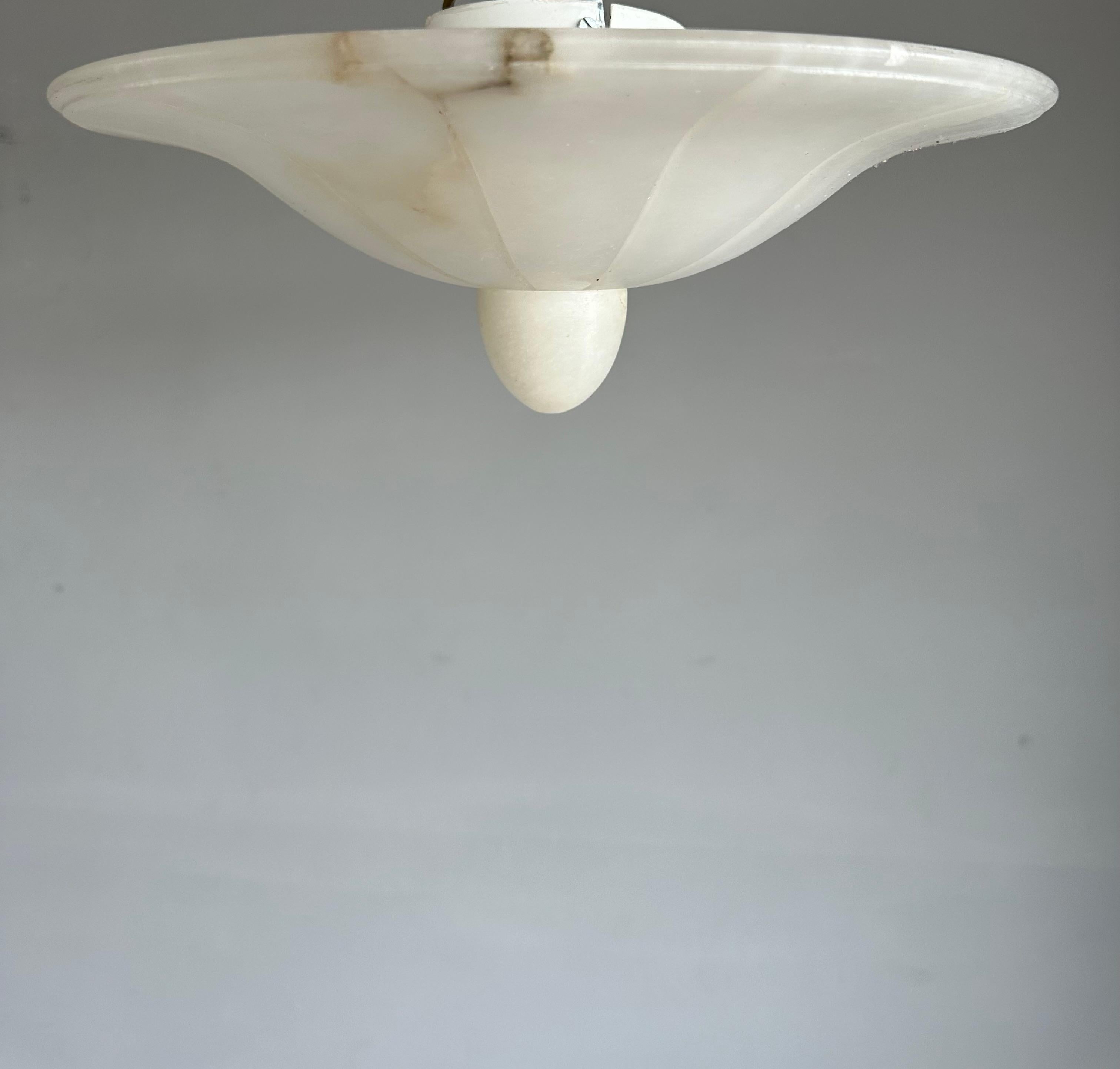 Albâtre Paire d'affleurants / de lampes à suspension en albâtre de style Art Déco du milieu du siècle dernier en vente