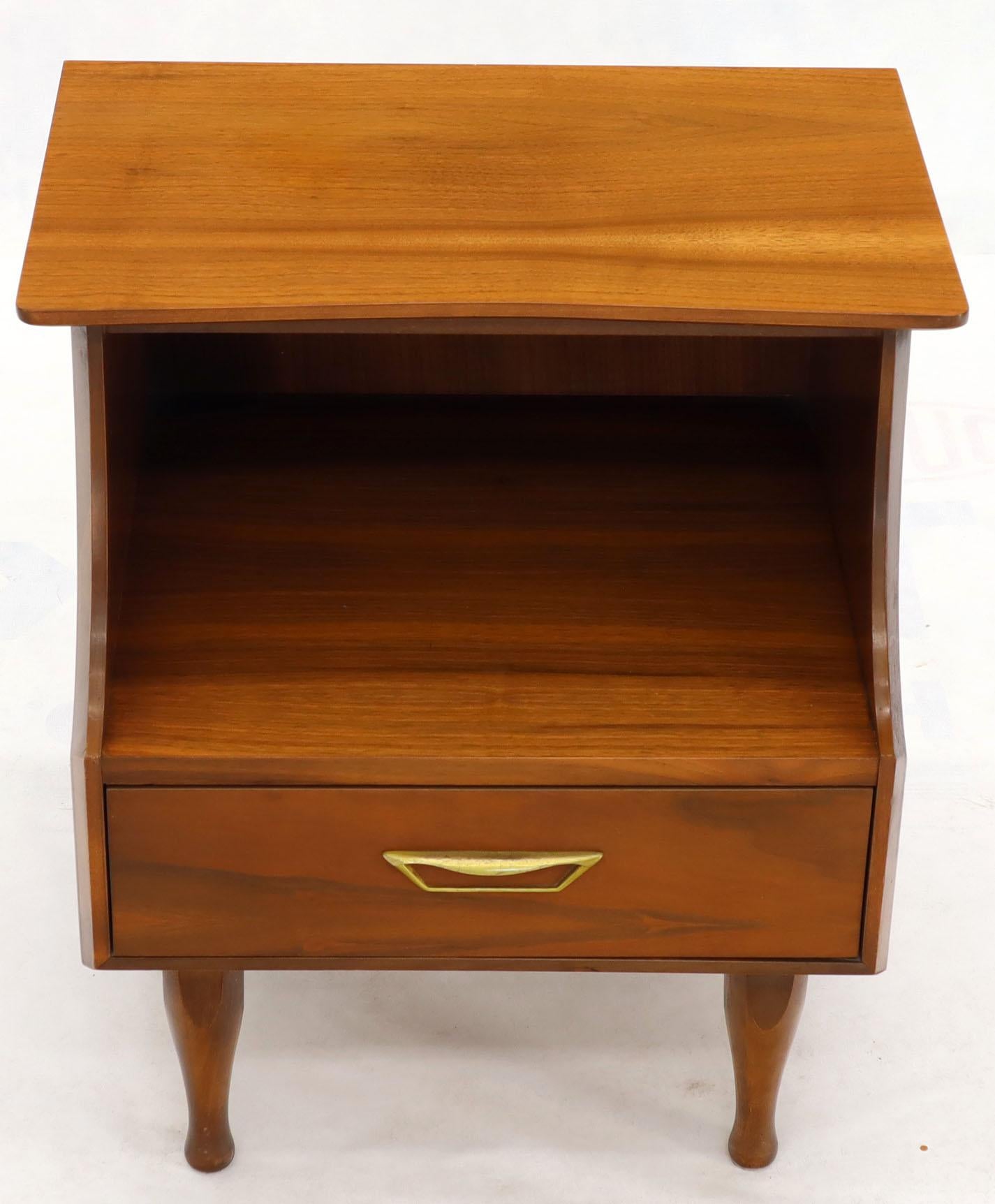 20th Century Pair of Midcentury Modern Light Walnut One Drawer Step Nightstands For Sale