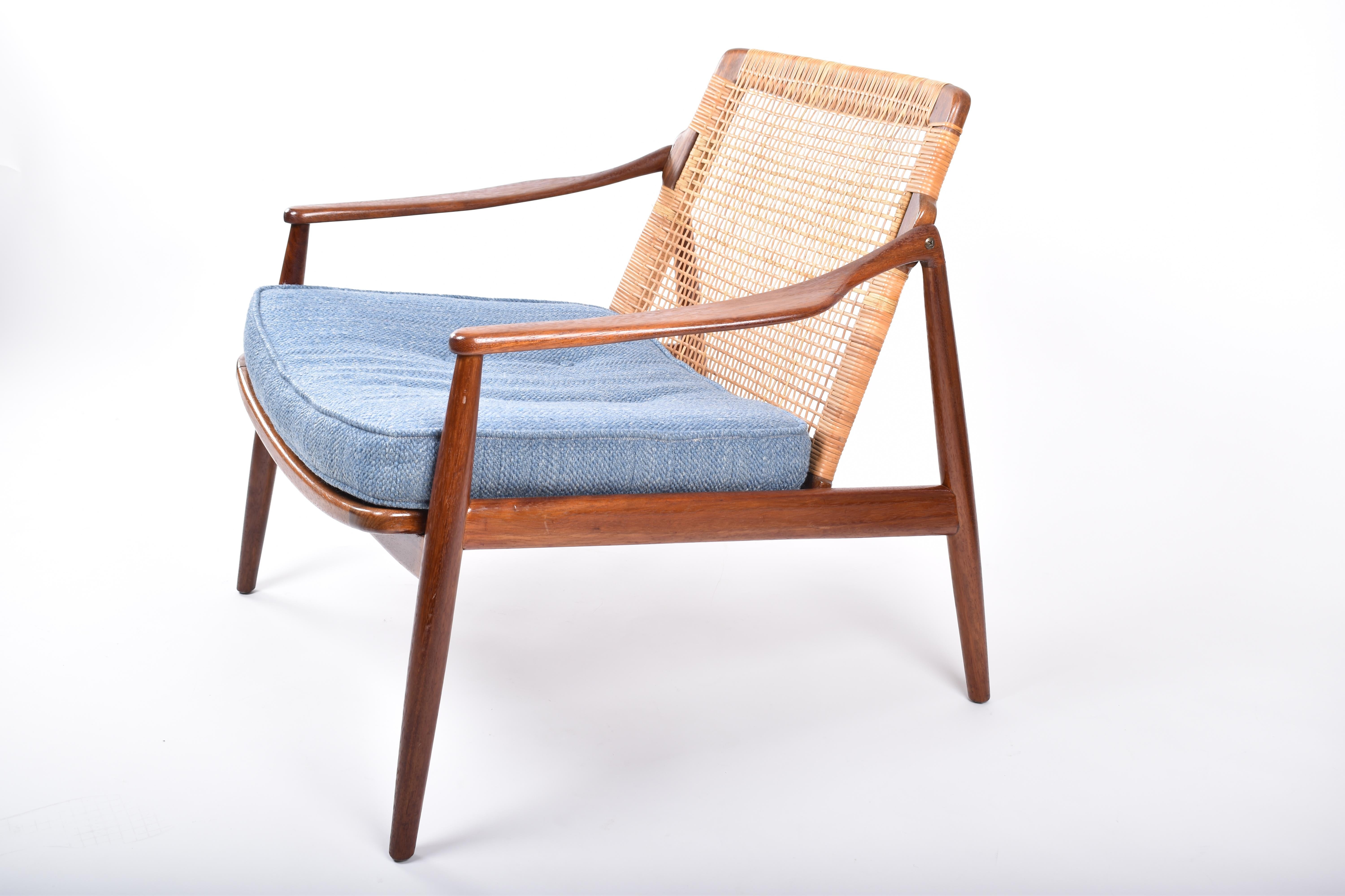 Set of two mid-century modern lounge chairs, designed by Hartmut Lohmeyer and made by Wilkhahn, Germany, in early 1960.
Rare set, made of solid teak and woven cane. The cane work is new and ready for intensive use. The wood had a refinishing and