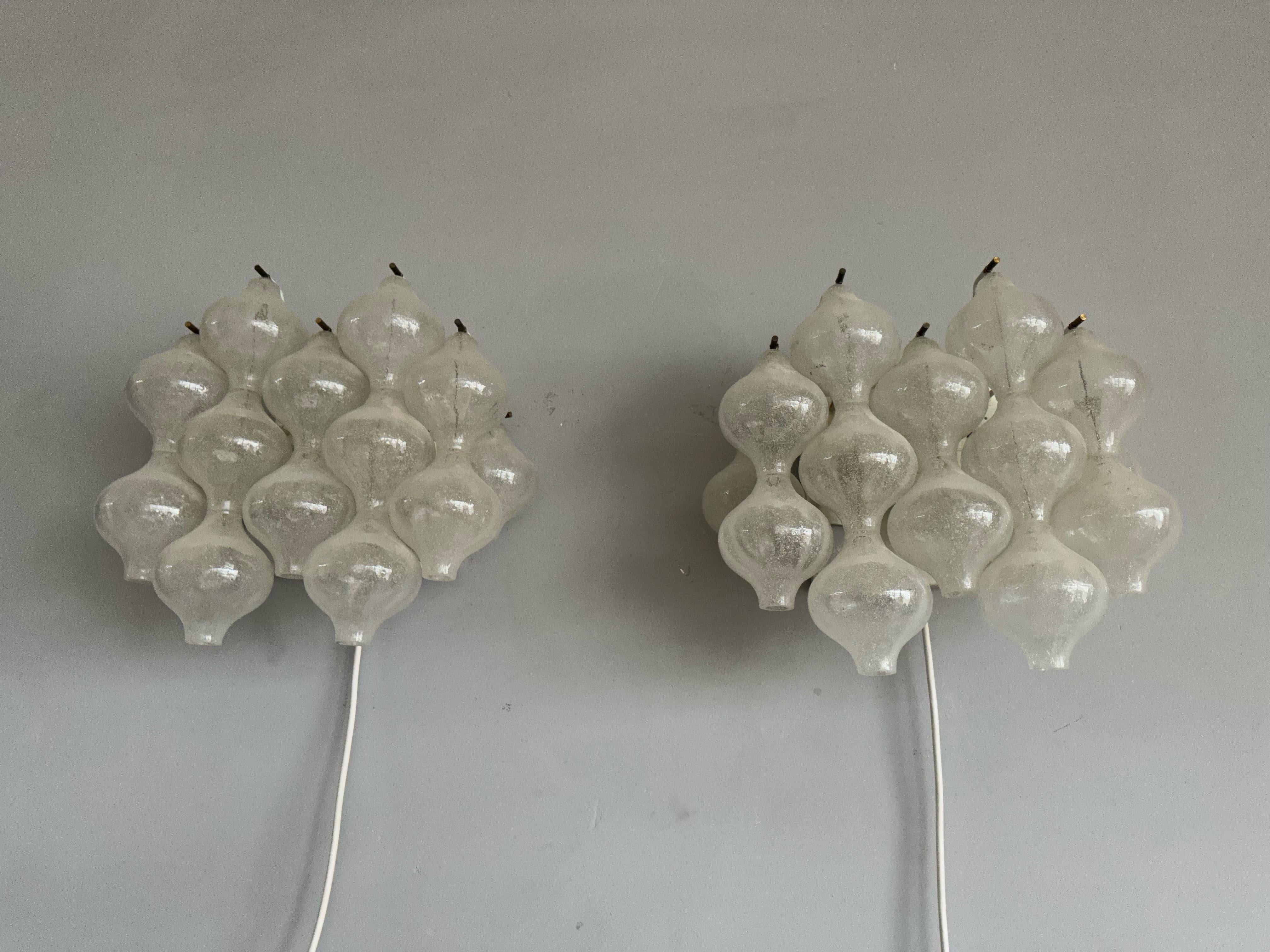 Pair of MidCentury Modern Tulipan Glass Wall Lights Sconces Lamps by Kalmar 1970 For Sale 3