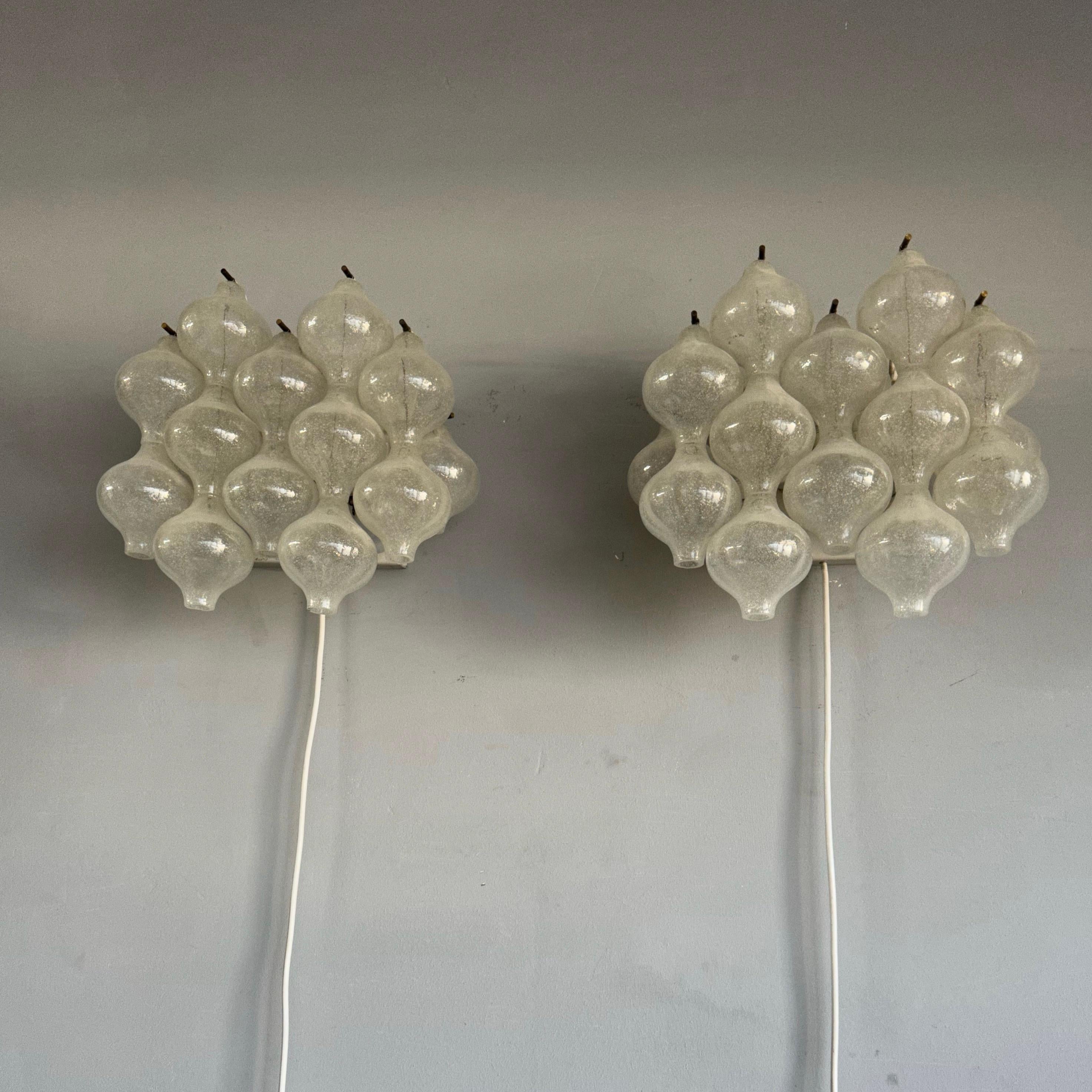 Mid-Century Modern Pair of MidCentury Modern Tulipan Glass Wall Lights Sconces Lamps by Kalmar 1970 For Sale