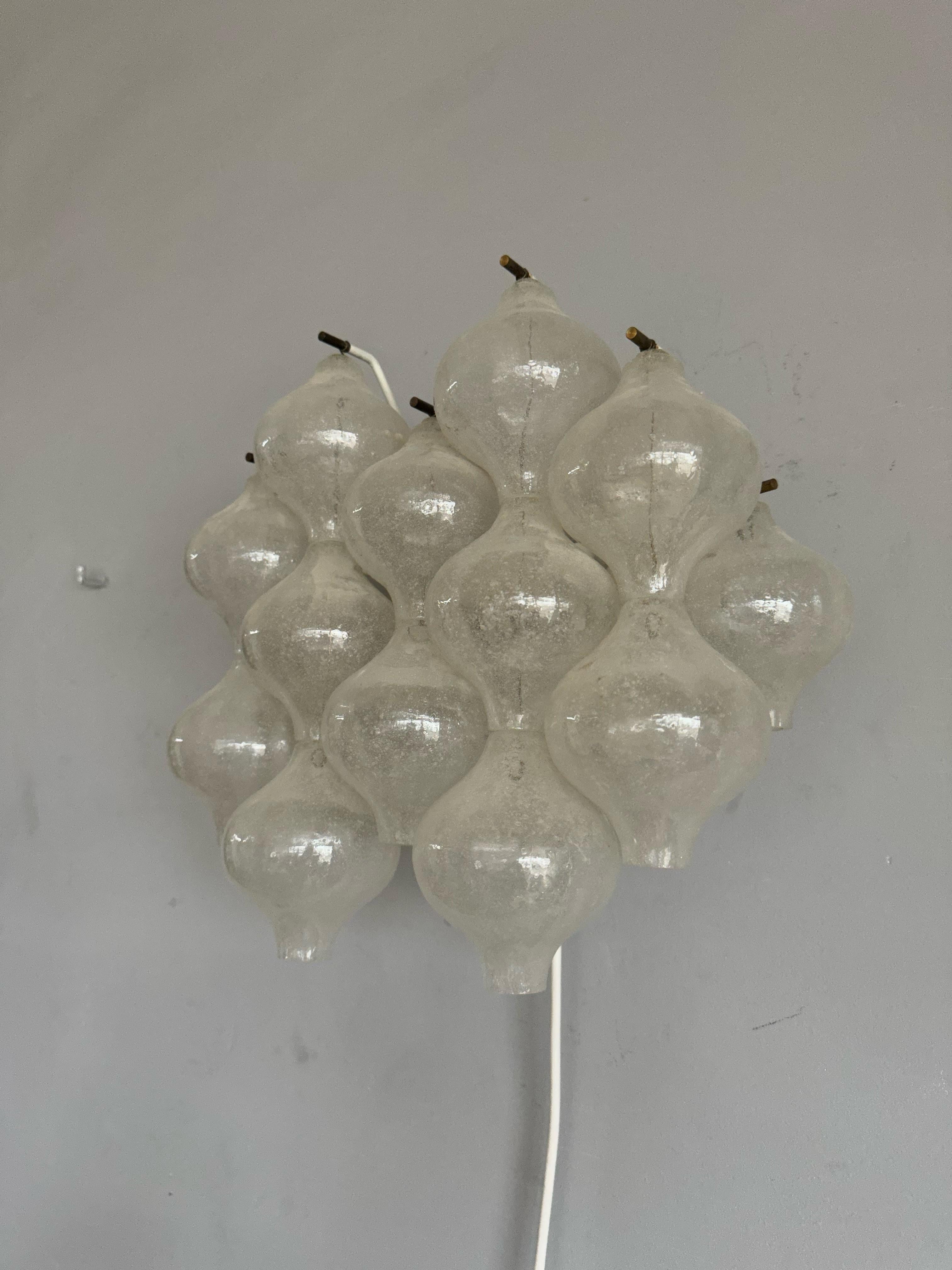Austrian Pair of MidCentury Modern Tulipan Glass Wall Lights Sconces Lamps by Kalmar 1970 For Sale