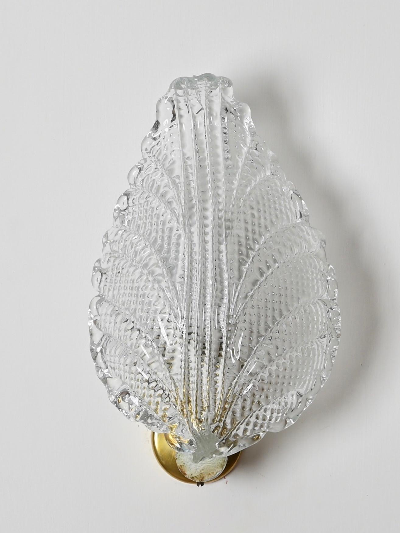 Paar Wandleuchter aus Murano-Glas und Messingblättern aus der Mitte des Jahrhunderts, von Barovier, Italien 1950er Jahre im Angebot 4
