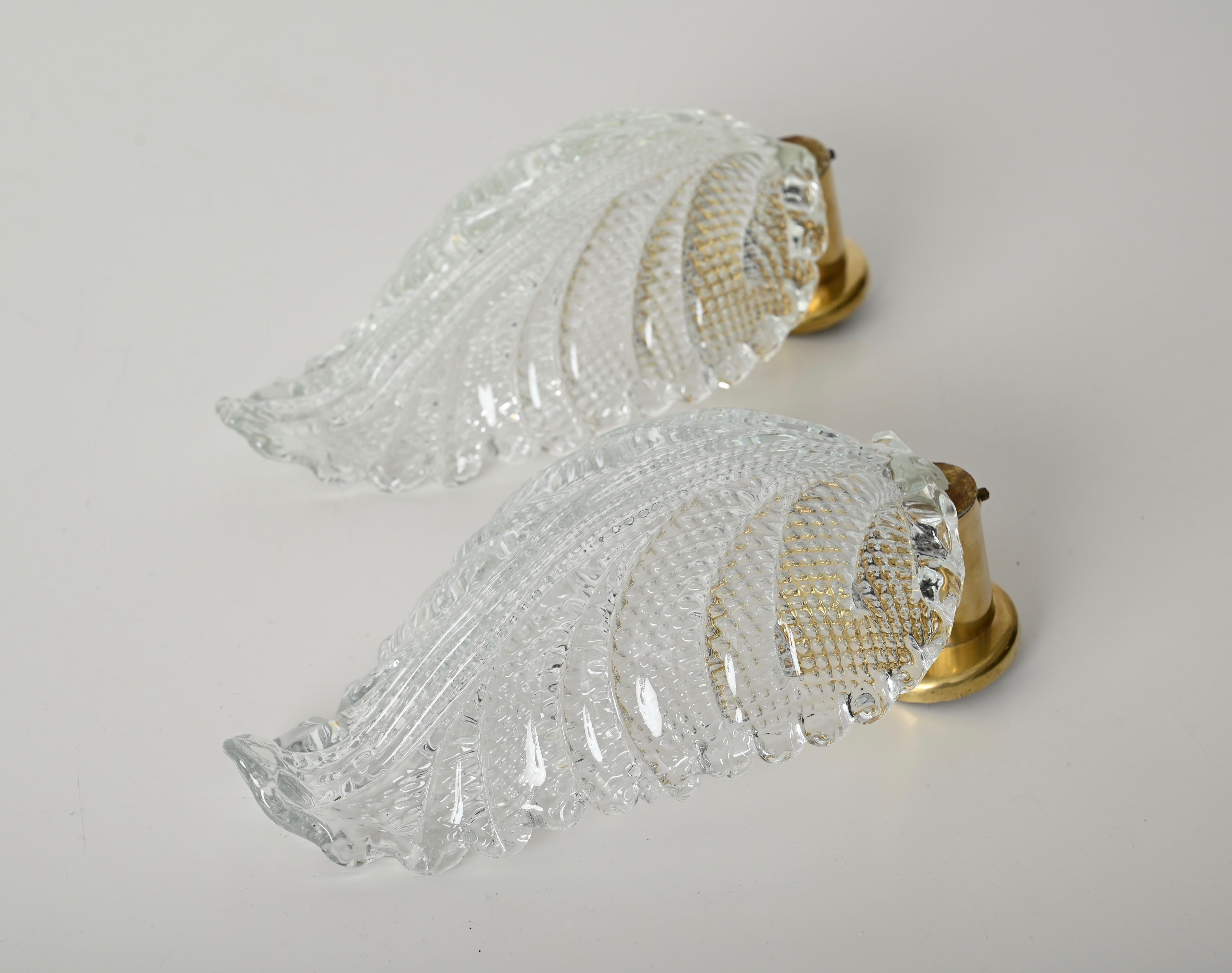 Paar Wandleuchter aus Murano-Glas und Messingblättern aus der Mitte des Jahrhunderts, von Barovier, Italien 1950er Jahre im Angebot 11