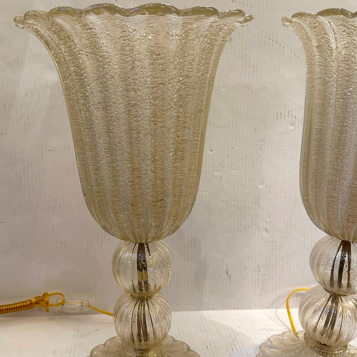 Coppia di lampade in vetro di Murano del Medioevo In condizioni buone in vendita a New York, NY