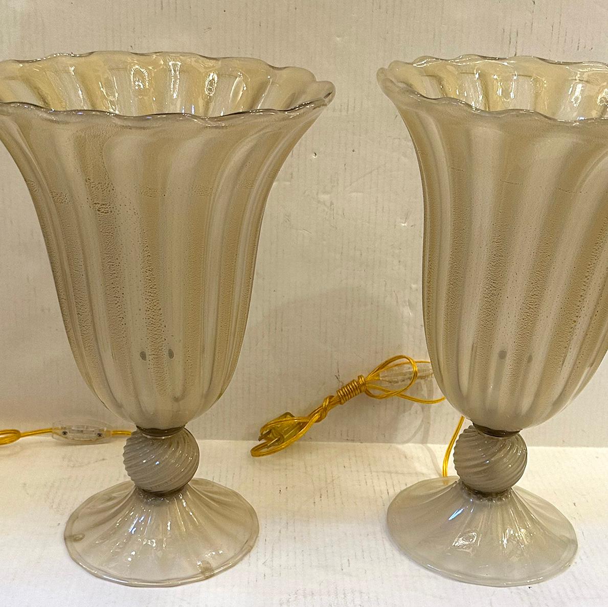 Verre de Murano Paire de lampes en verre de Murano du milieu du siècle dernier en vente