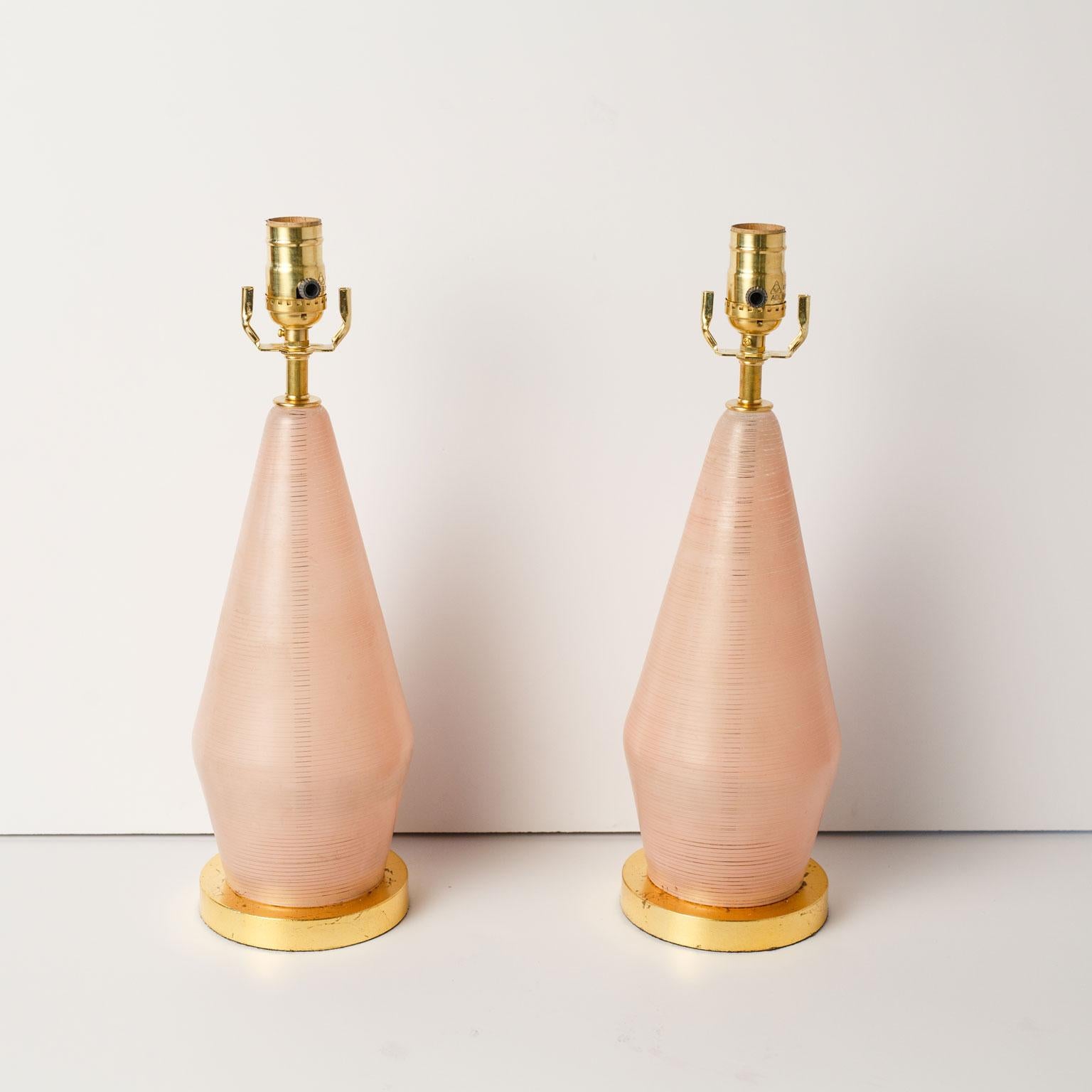 italien Paire de lampes de table Murano roses du milieu du siècle dernier en vente