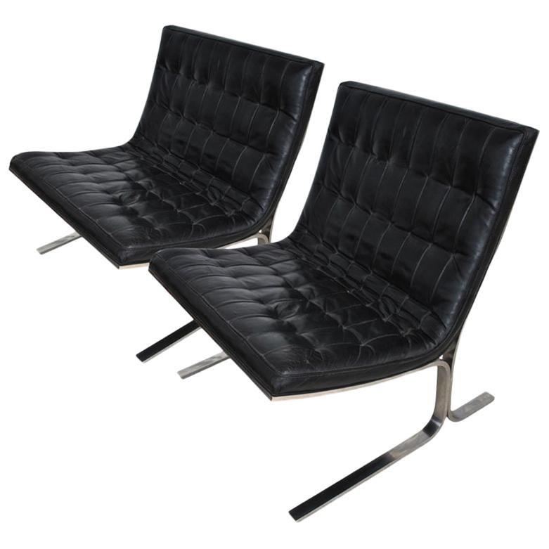 Pair of Midcentury Nicos Zographos CH28 Lounge Chairs