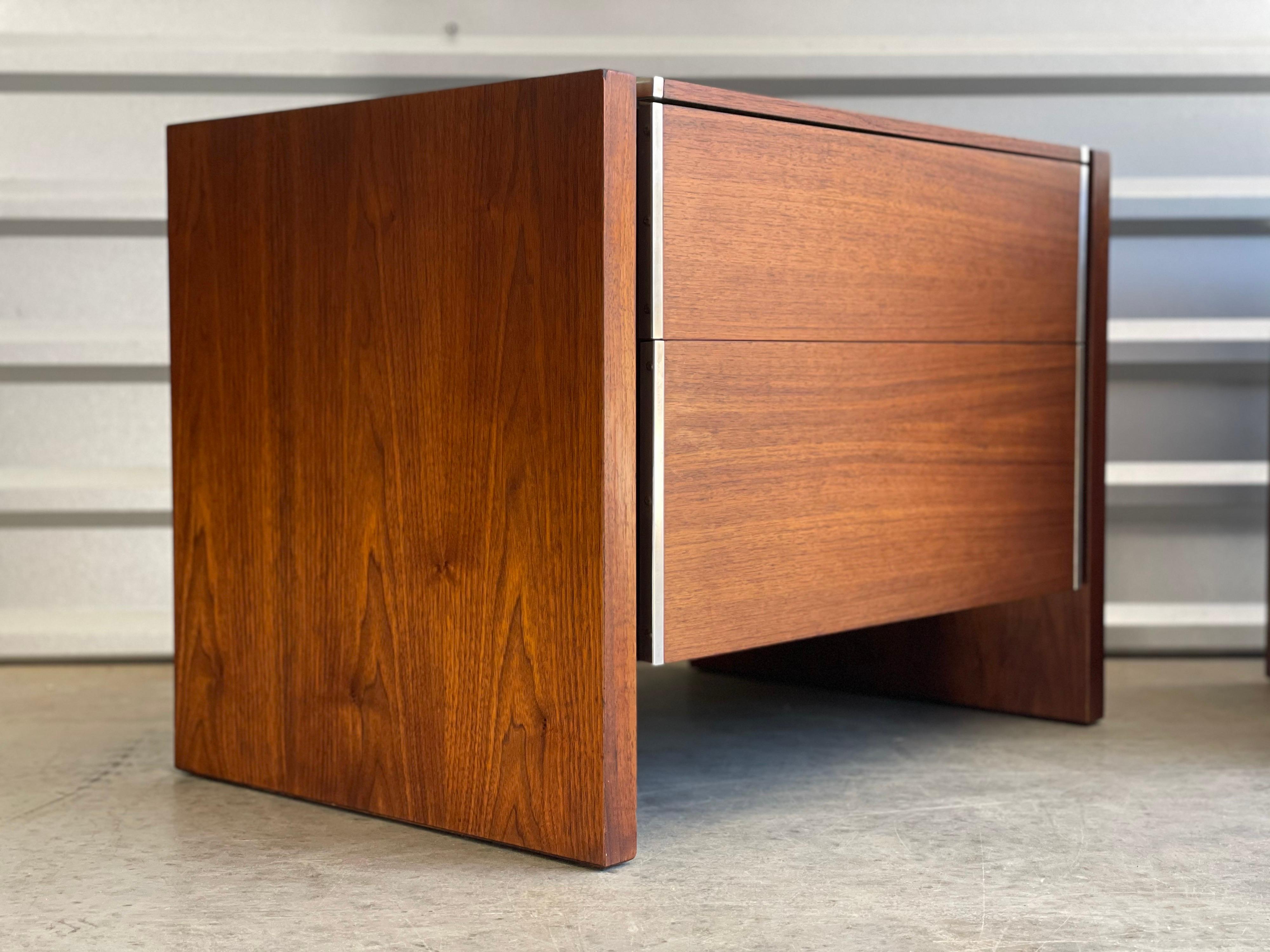 North American Pair of Midcentury Nightstands by Robert Baron for Glenn of California in Walnut