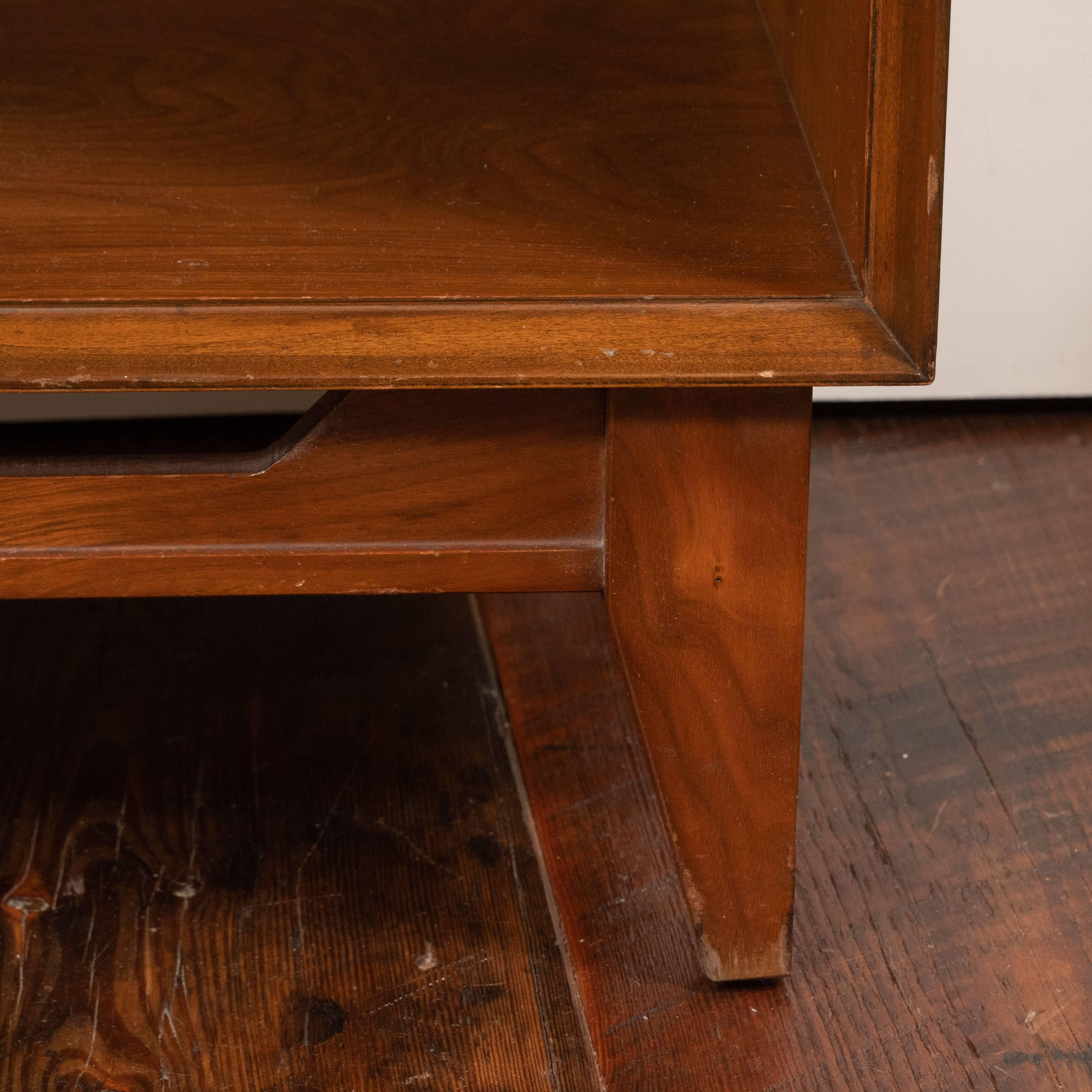 Pair of Midcentury Nightstands with Drawer 5