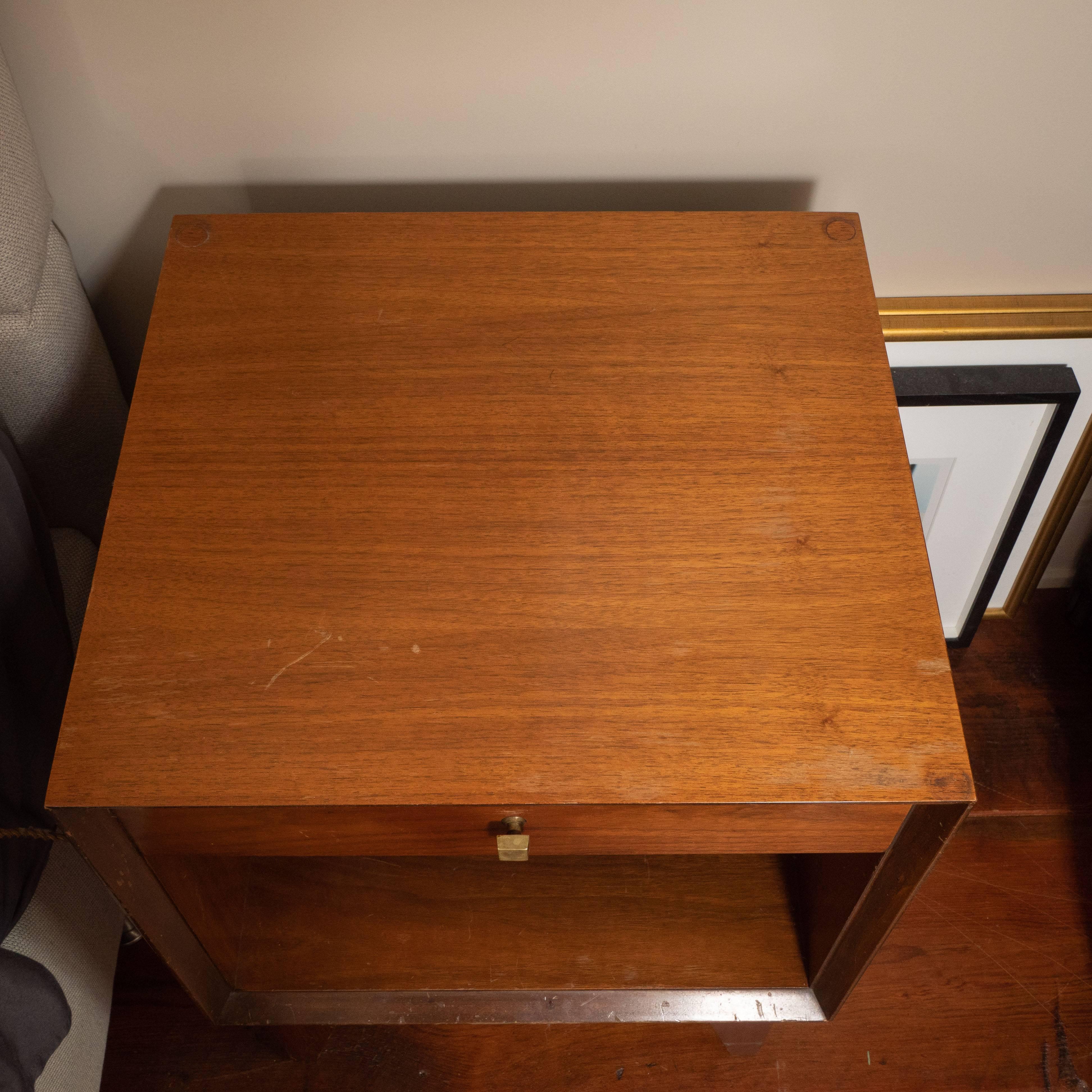 Pair of Midcentury Nightstands with Drawer 2