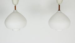 Paar Opalglas-Lampen aus der Mitte des Jahrhunderts von Hans-Agne Jakobsson