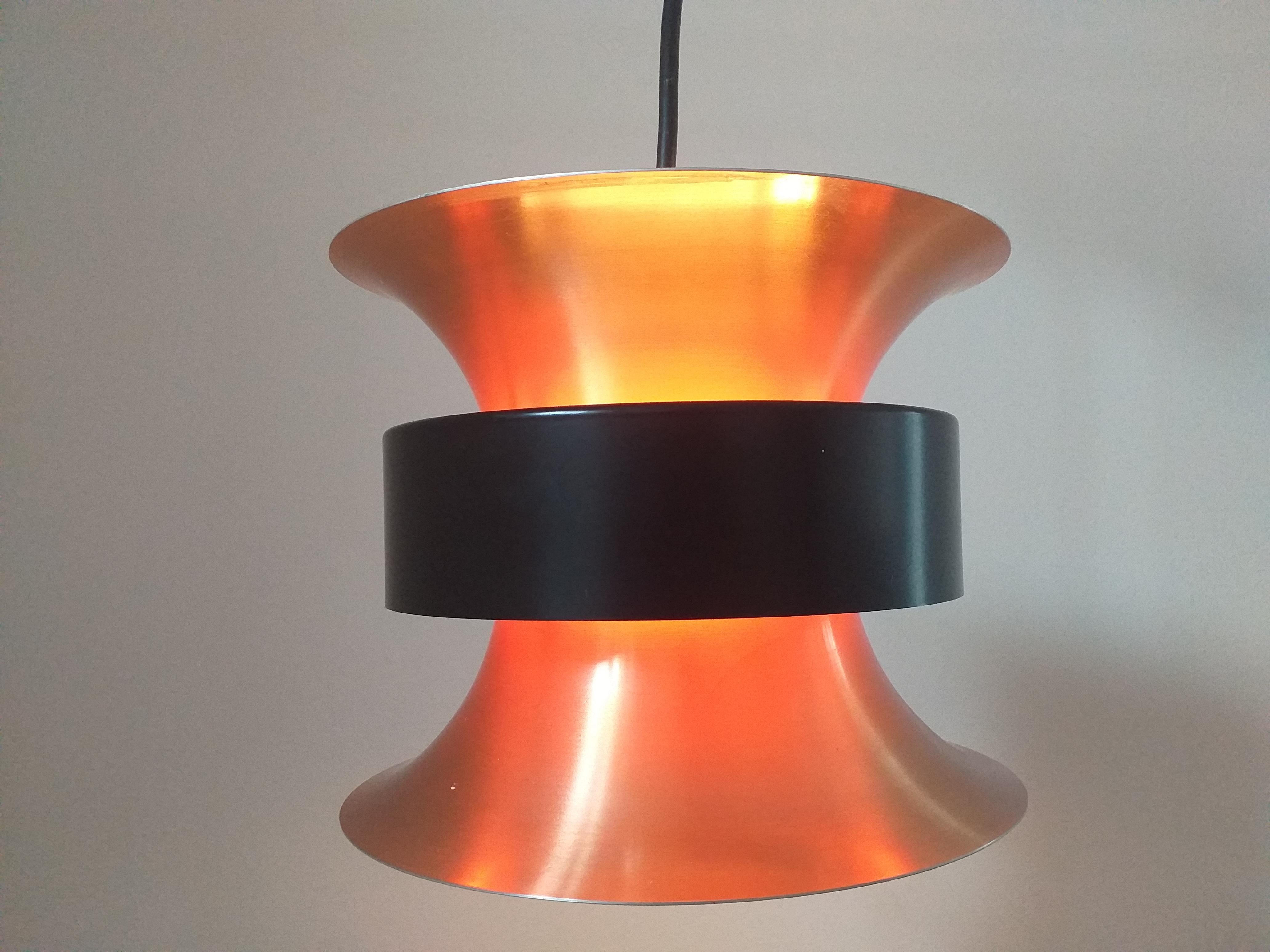 Cuivre Paire de lampes à suspension mi-siècle moderne conçues par Carl Thore, 1970 en vente