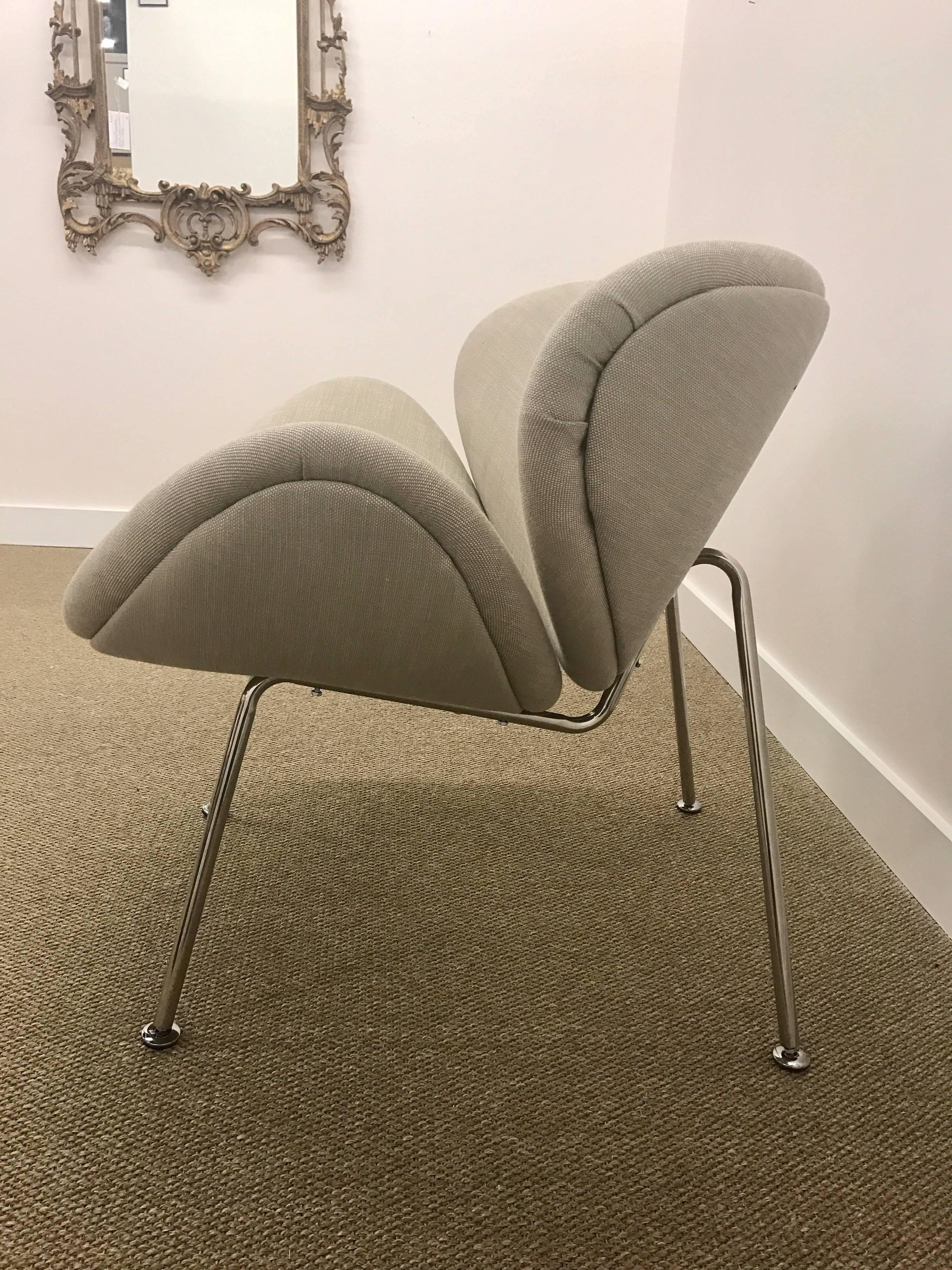 Pair of Midcentury Pierre Paulin Style Chairs In Excellent Condition In West Hartford, CT
