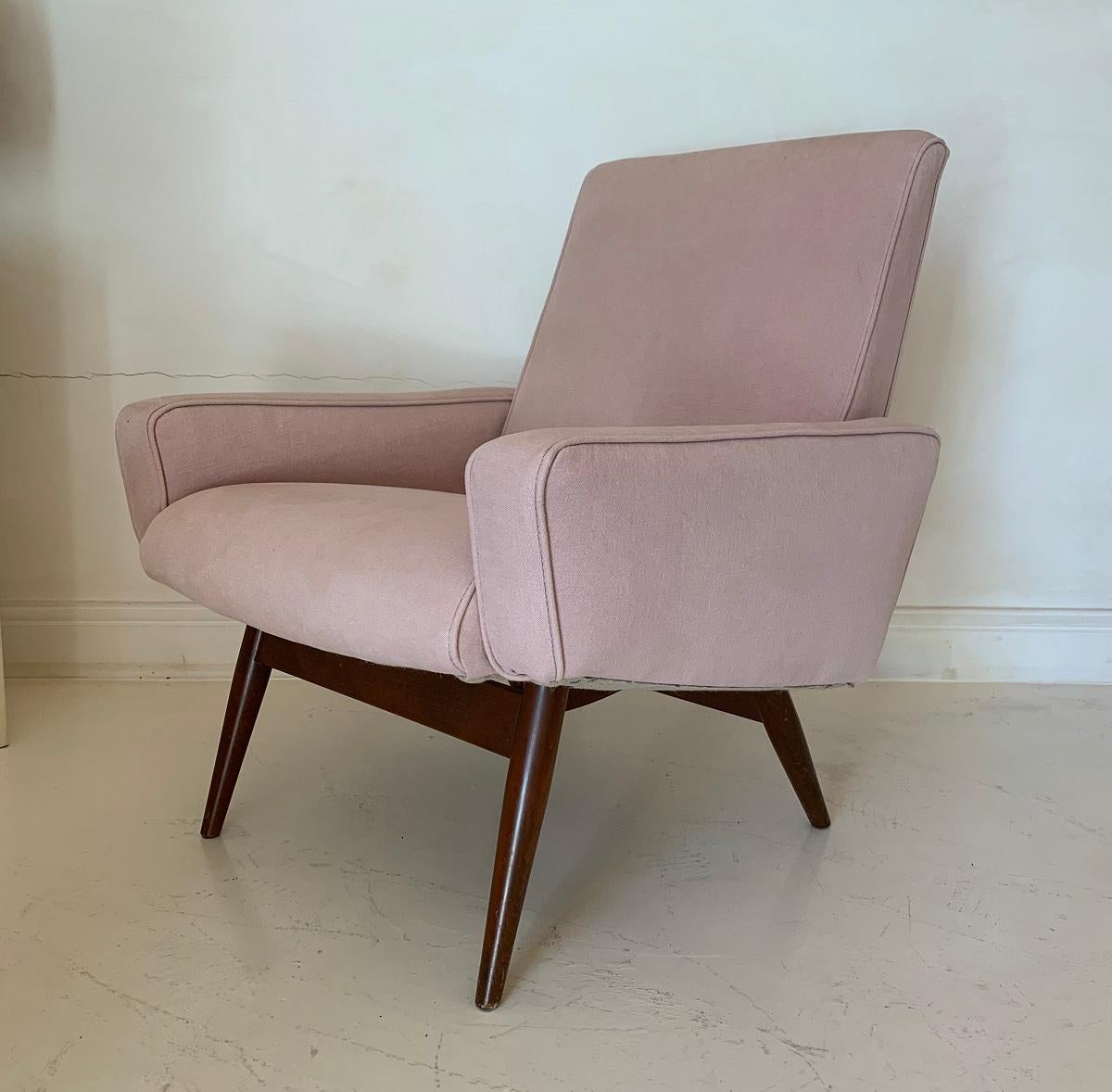 20th Century Pair of Midcentury Pink Lounge Chairs