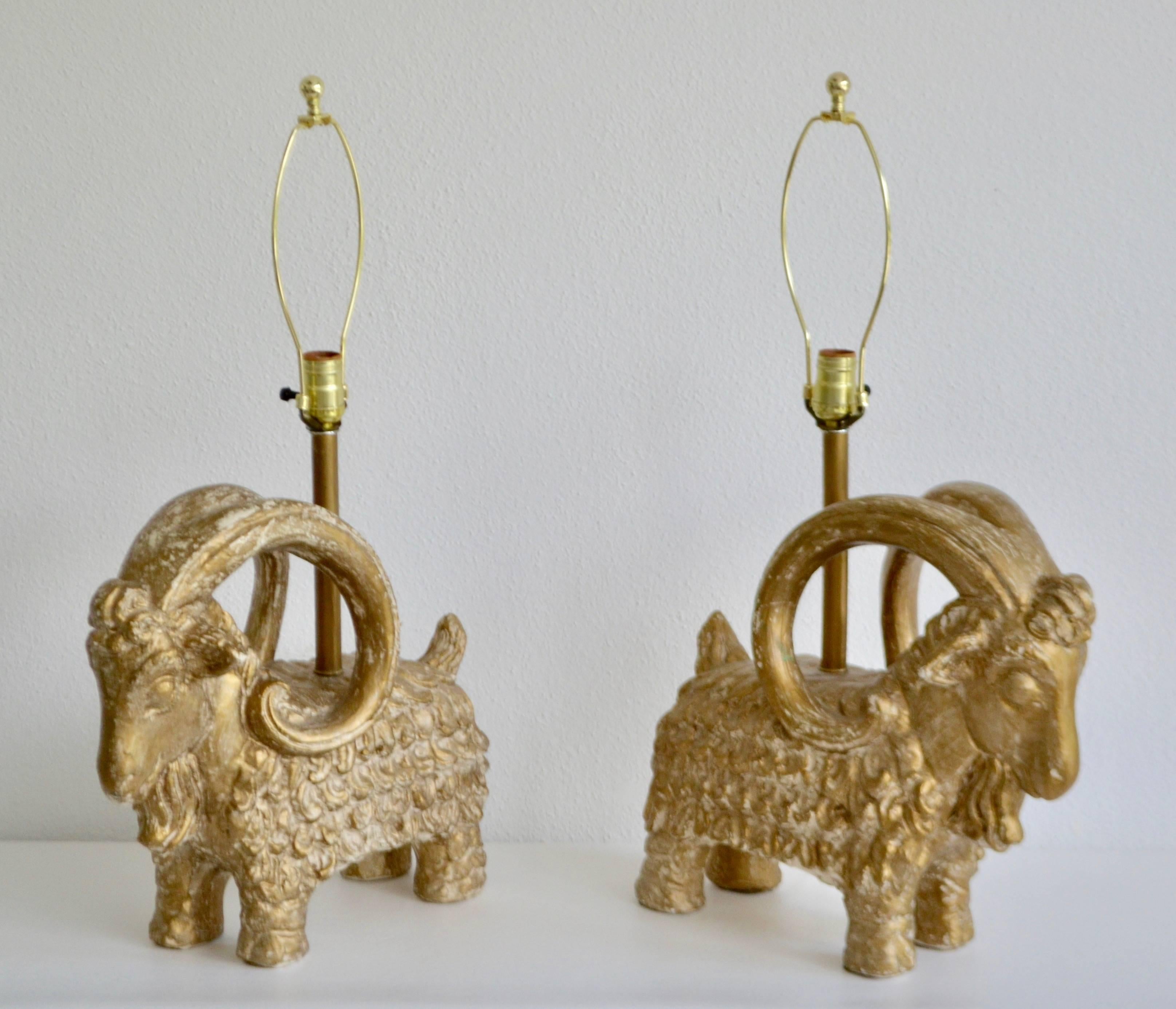 Pair of Midcentury Ram Form Table Lamps In Good Condition For Sale In West Palm Beach, FL