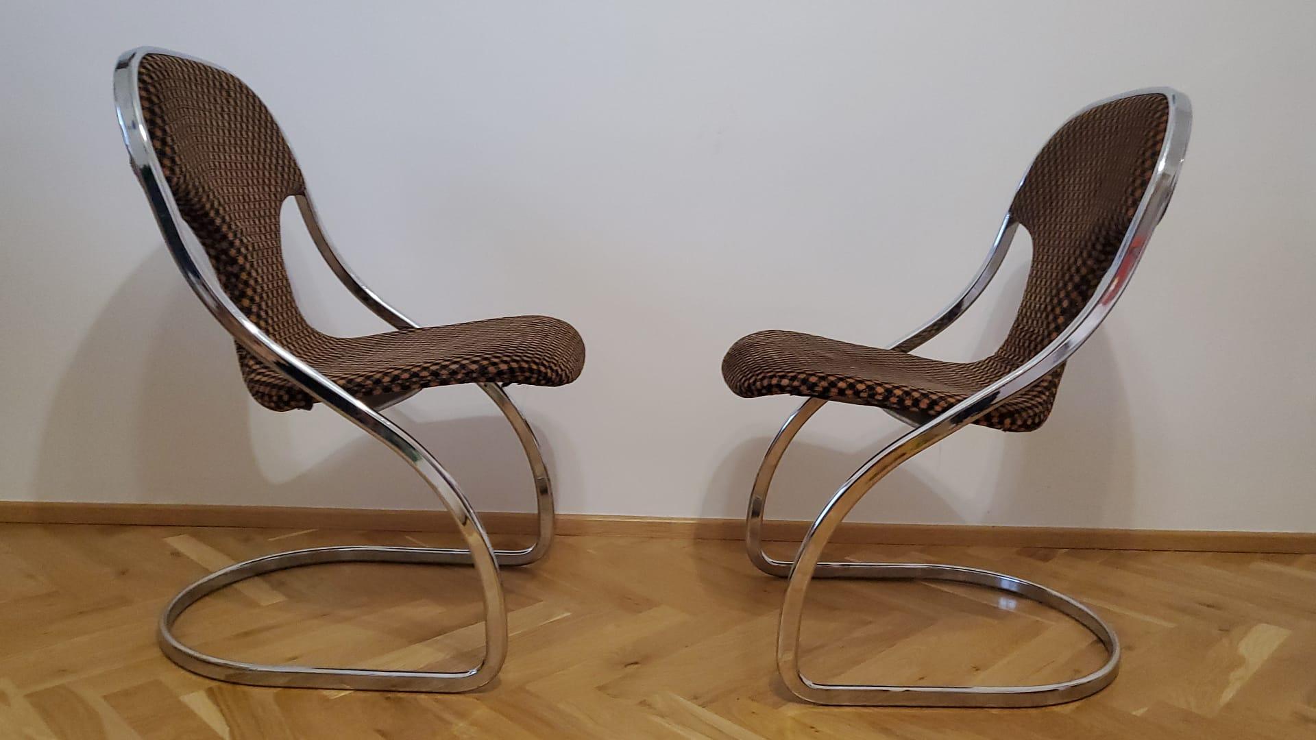 Fabric Pair of Midcentury Rare Design Chairs, Italy, 1970s For Sale