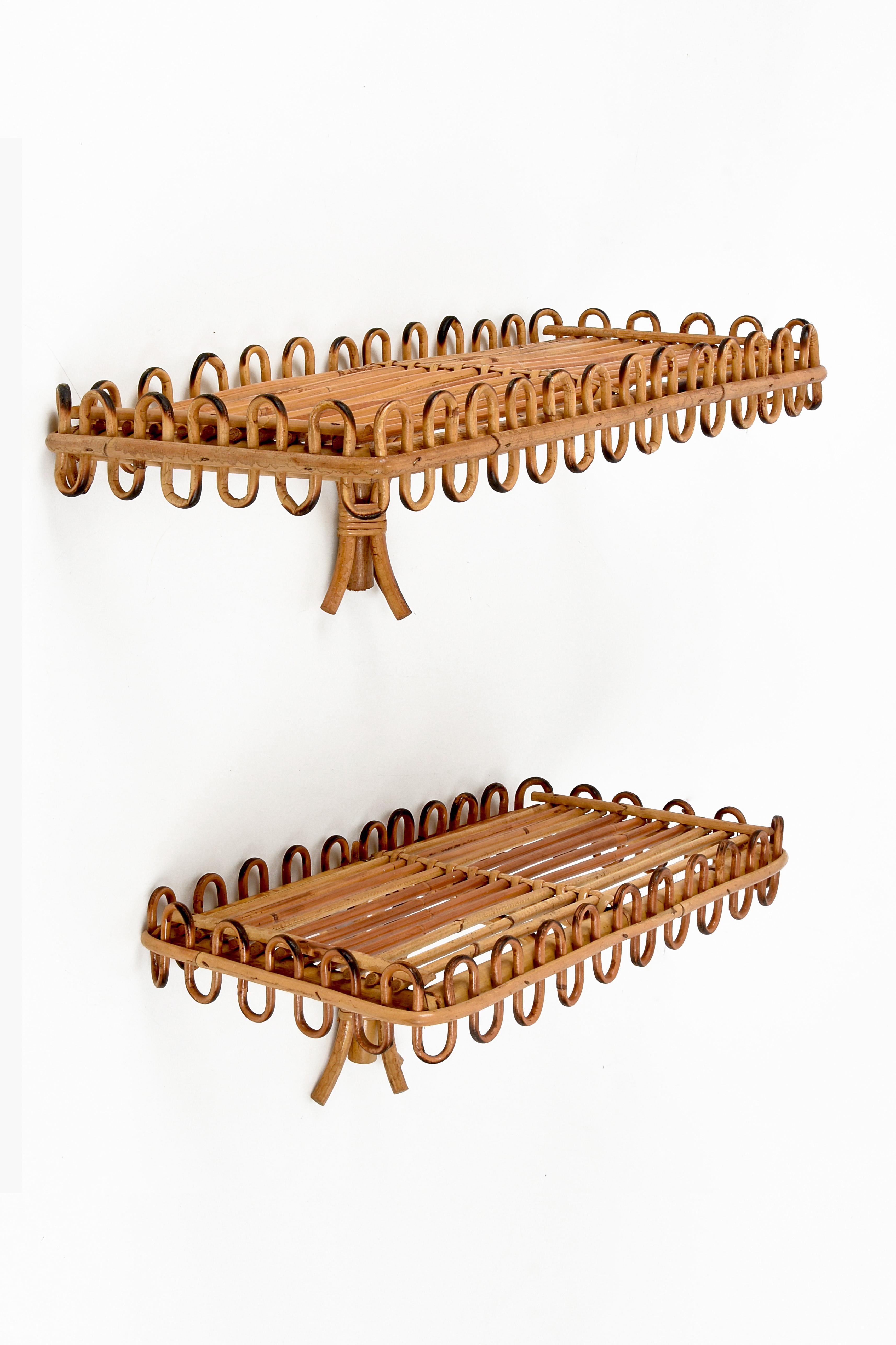 Pair of Midcentury Rattan and Bamboo Italian Wall Shelves after Albini, 1960s In Good Condition In Roma, IT