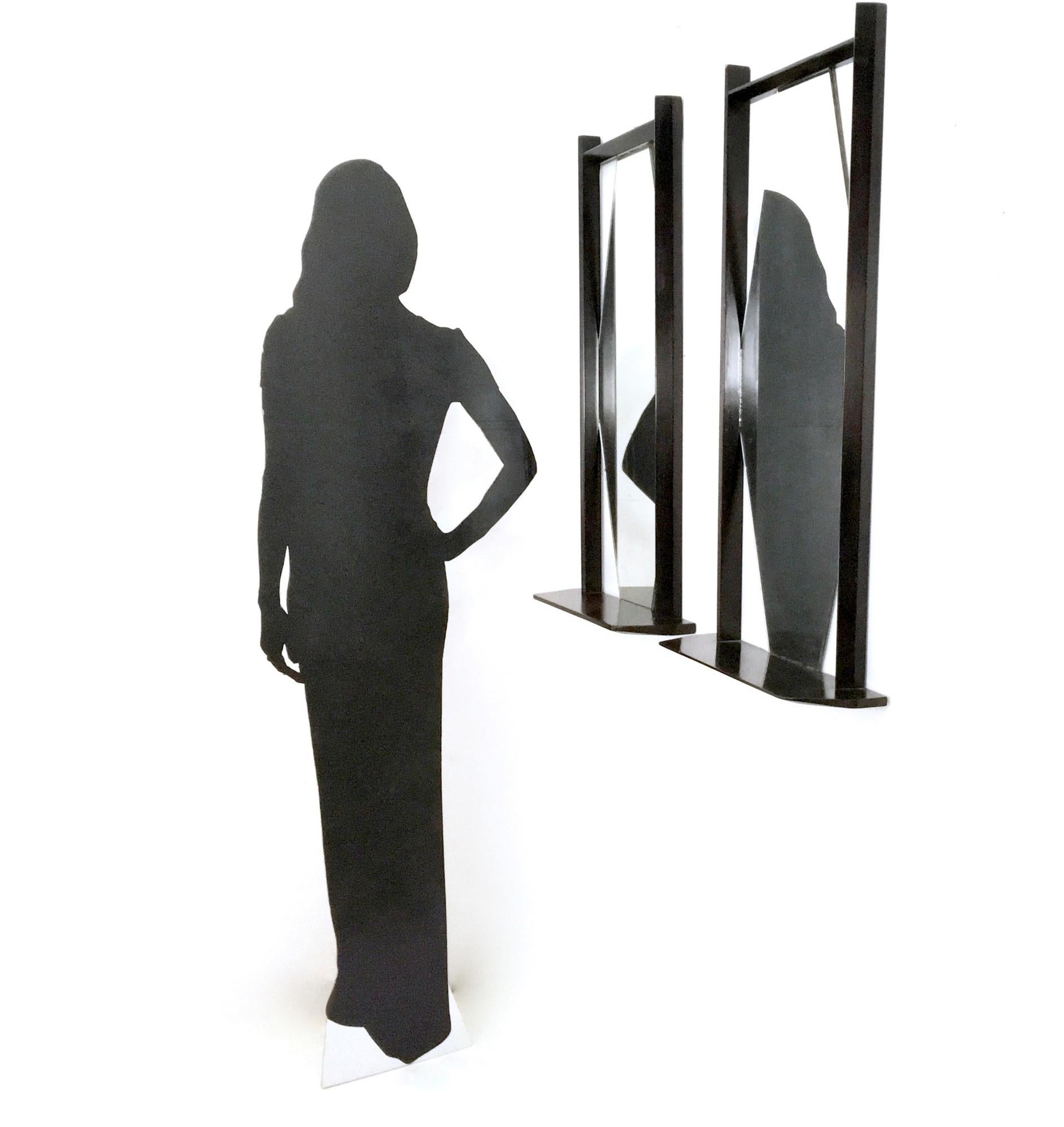 They feature an ebonized wood frame. 
They may show slight traces of use and oxidation due to the fact they are vintage, but they can be considered as in very good original condition and ready to become a piece in a home. 

Measures: Width 38