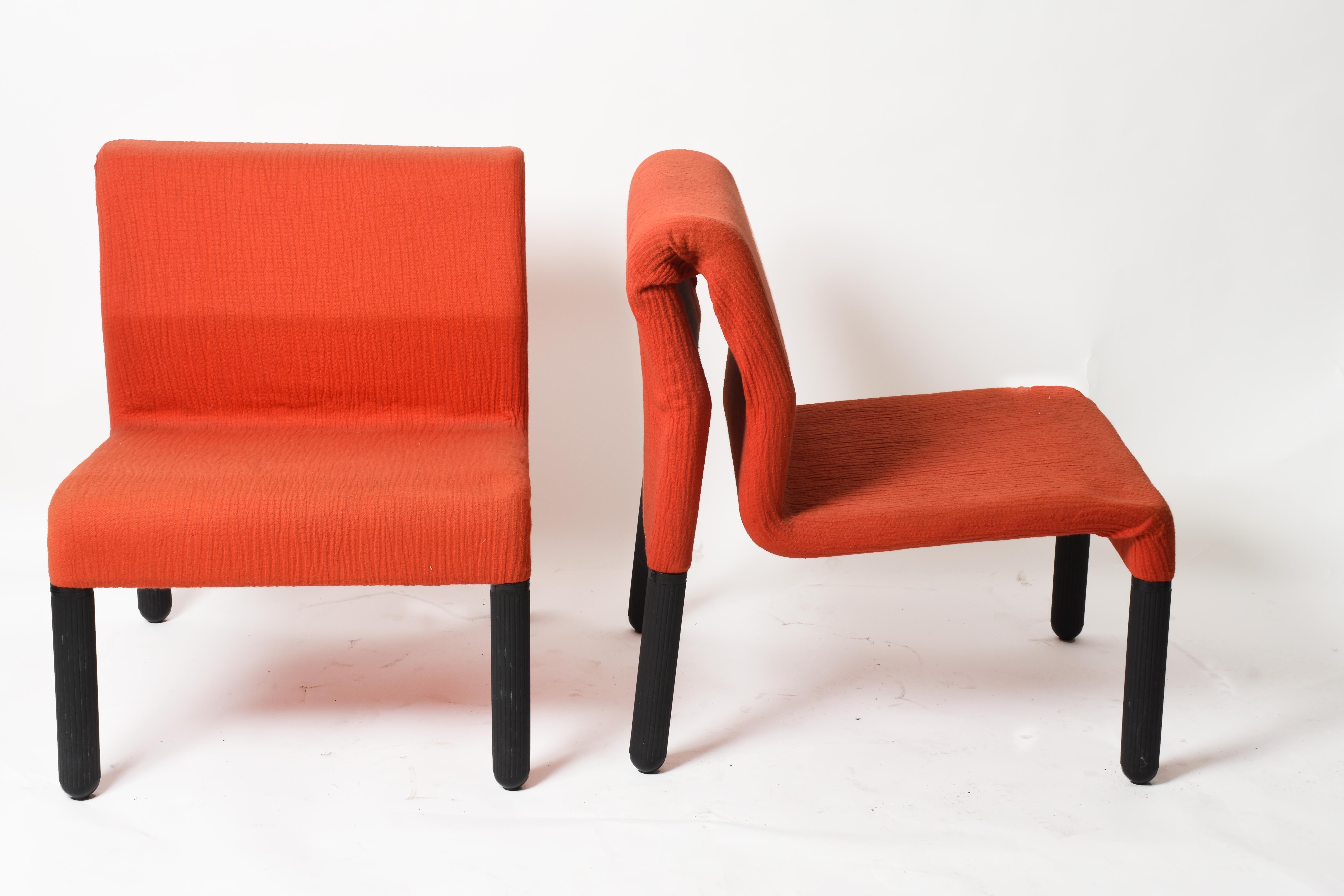 Pair of Midcentury Red Fabric and Black Plastic Italian Armchairs, Menphis 1980s For Sale 8