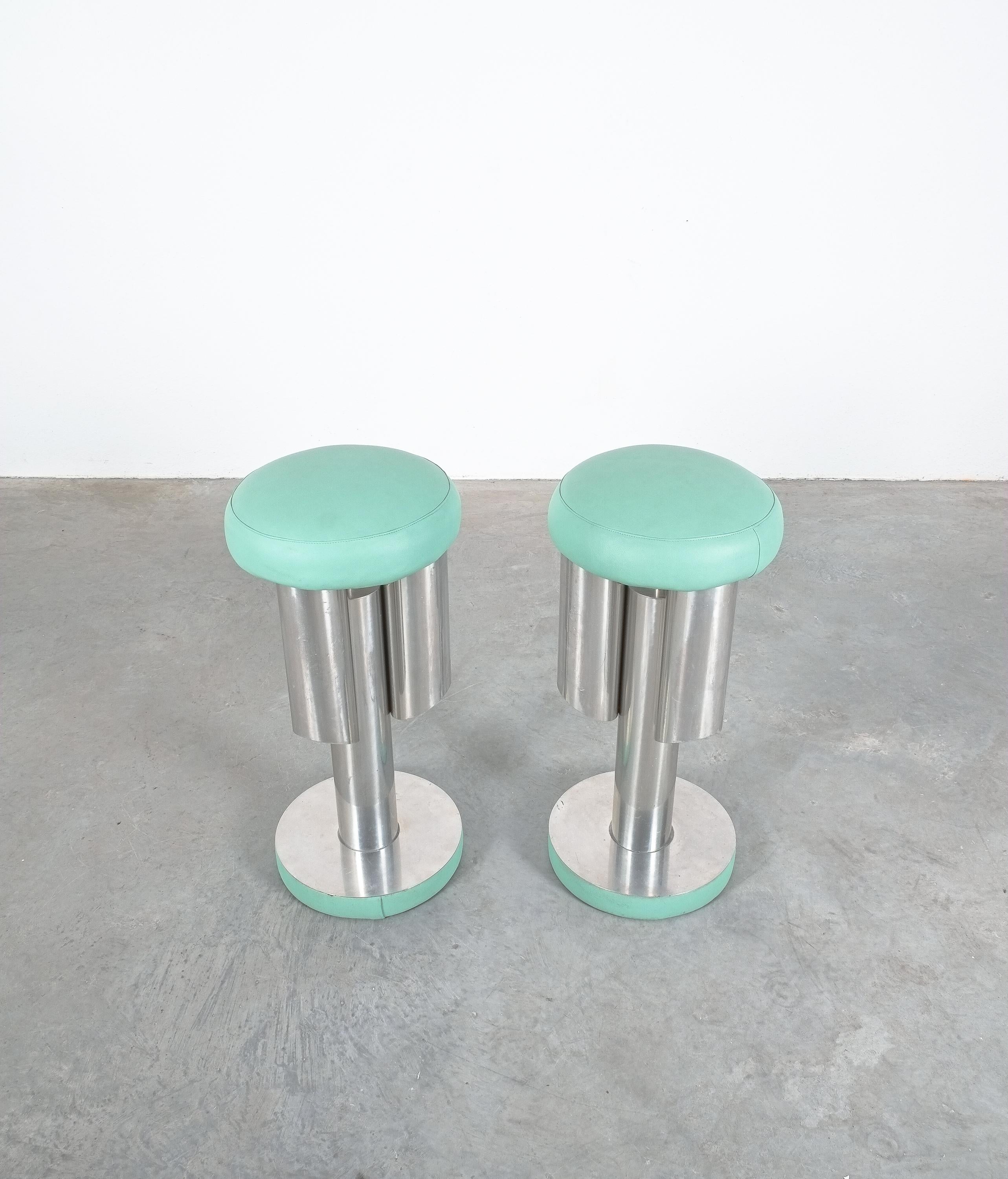 Pair of Midcentury Rocket Stools from Aluminum and Leather, Italy 1