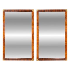 Paire de miroirs de campagne en bois de rose de style mi-siècle par John Stuart