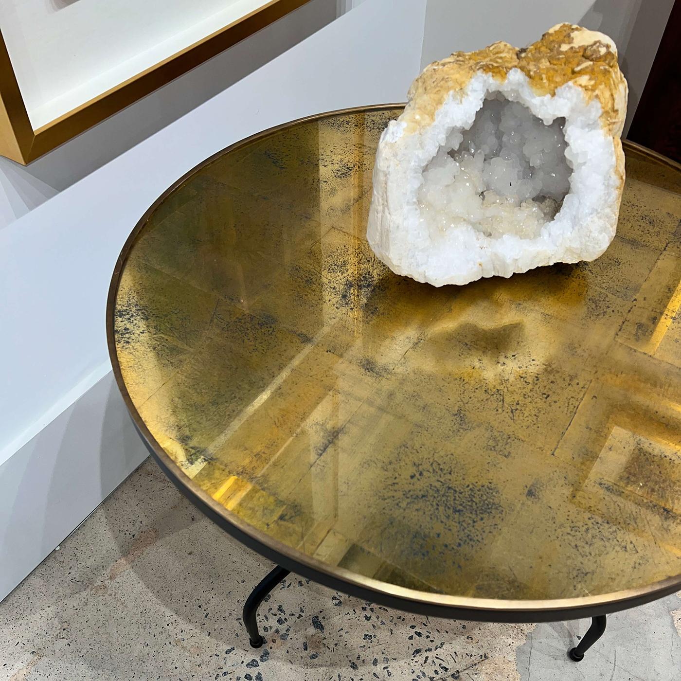 XXIe siècle et contemporain Paire de tables d'appoint rondes en églomisé du milieu du siècle dernier en vente