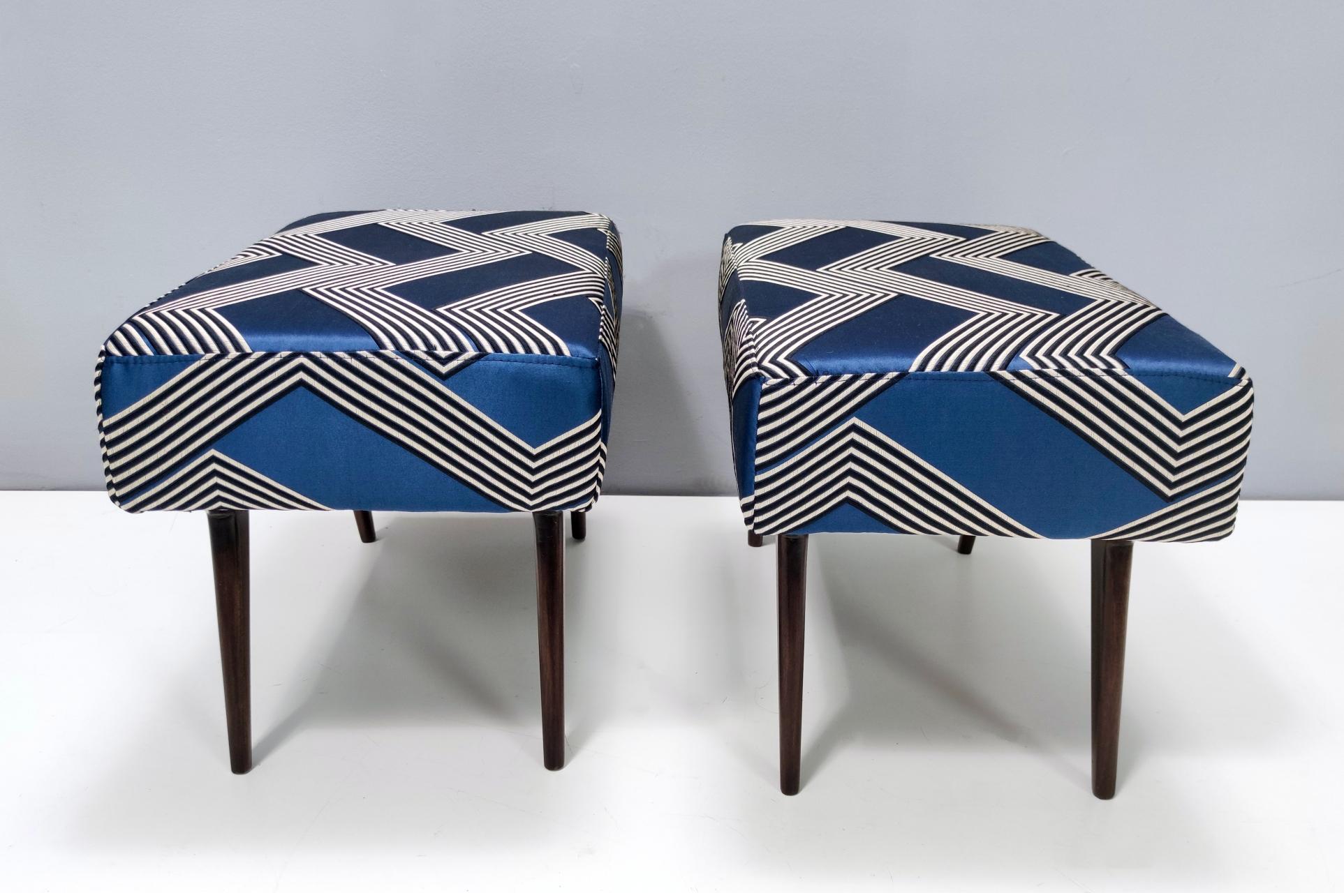 Pair of Vintage Royal Blue Poufs in the Style of Ico Parisi, Italy In Excellent Condition In Bresso, Lombardy