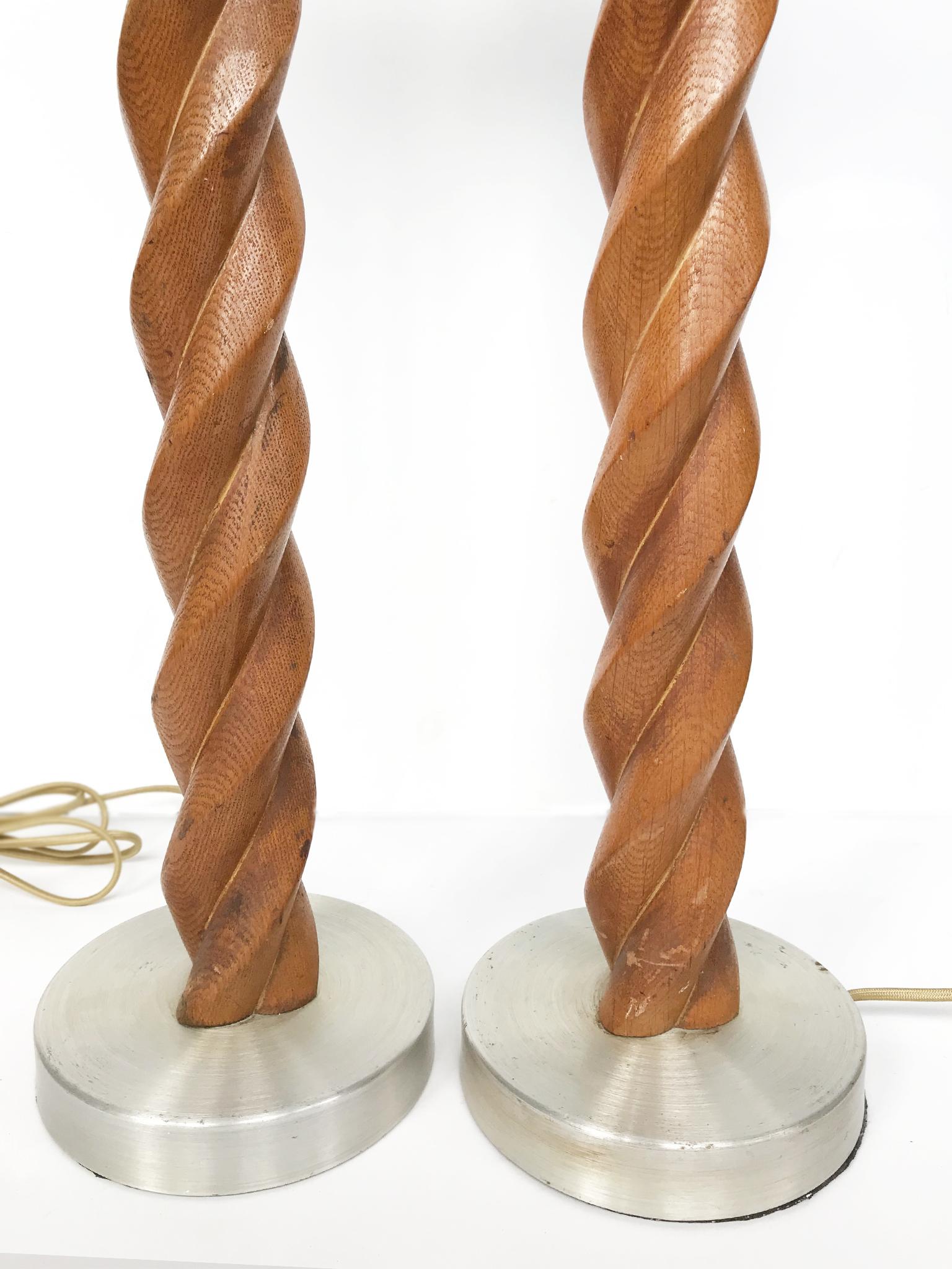 Pair of Midcentury Russel Wright Spiral Oak Table Lamps 1