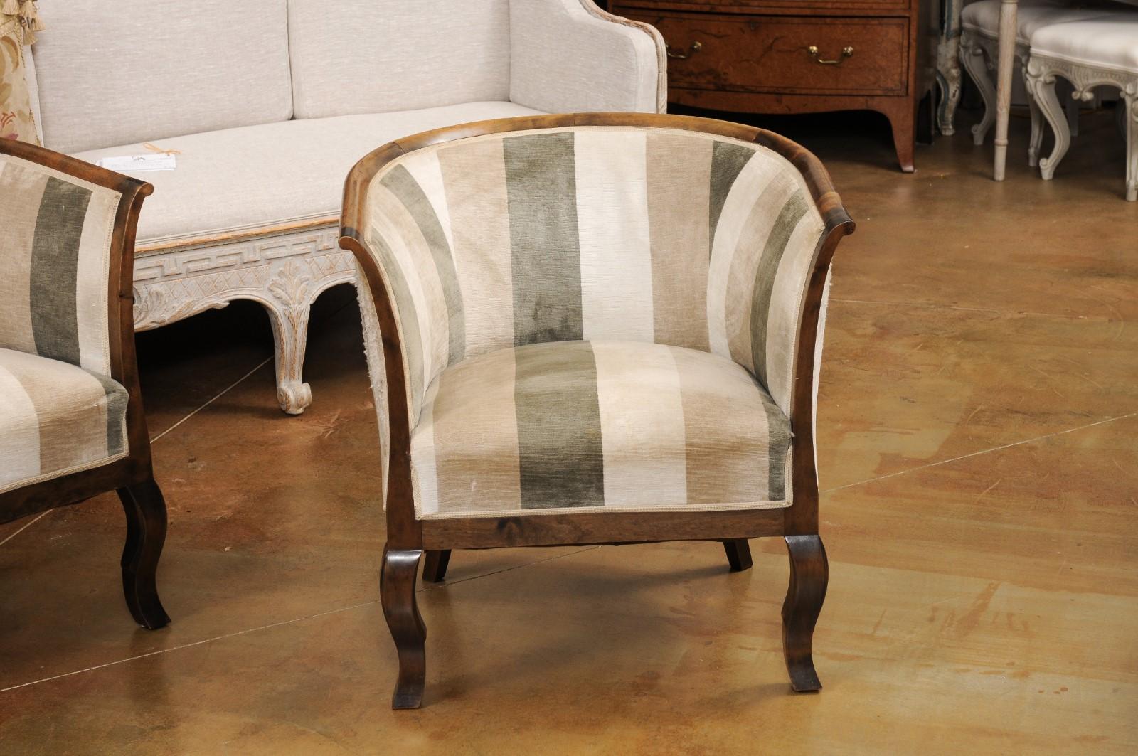 20th Century Pair of Midcentury Scandinavian Birchwood Horseshoe Back Upholstered Club Chairs For Sale