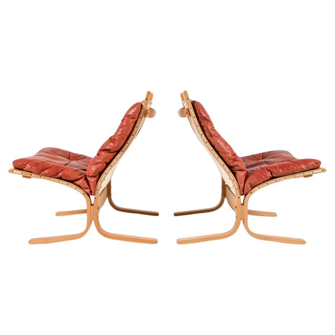 Mid-Century Modern Paire de chaises longues Siesta en cuir de style scandinave moderne du milieu du siècle dernier par Westnofa en vente