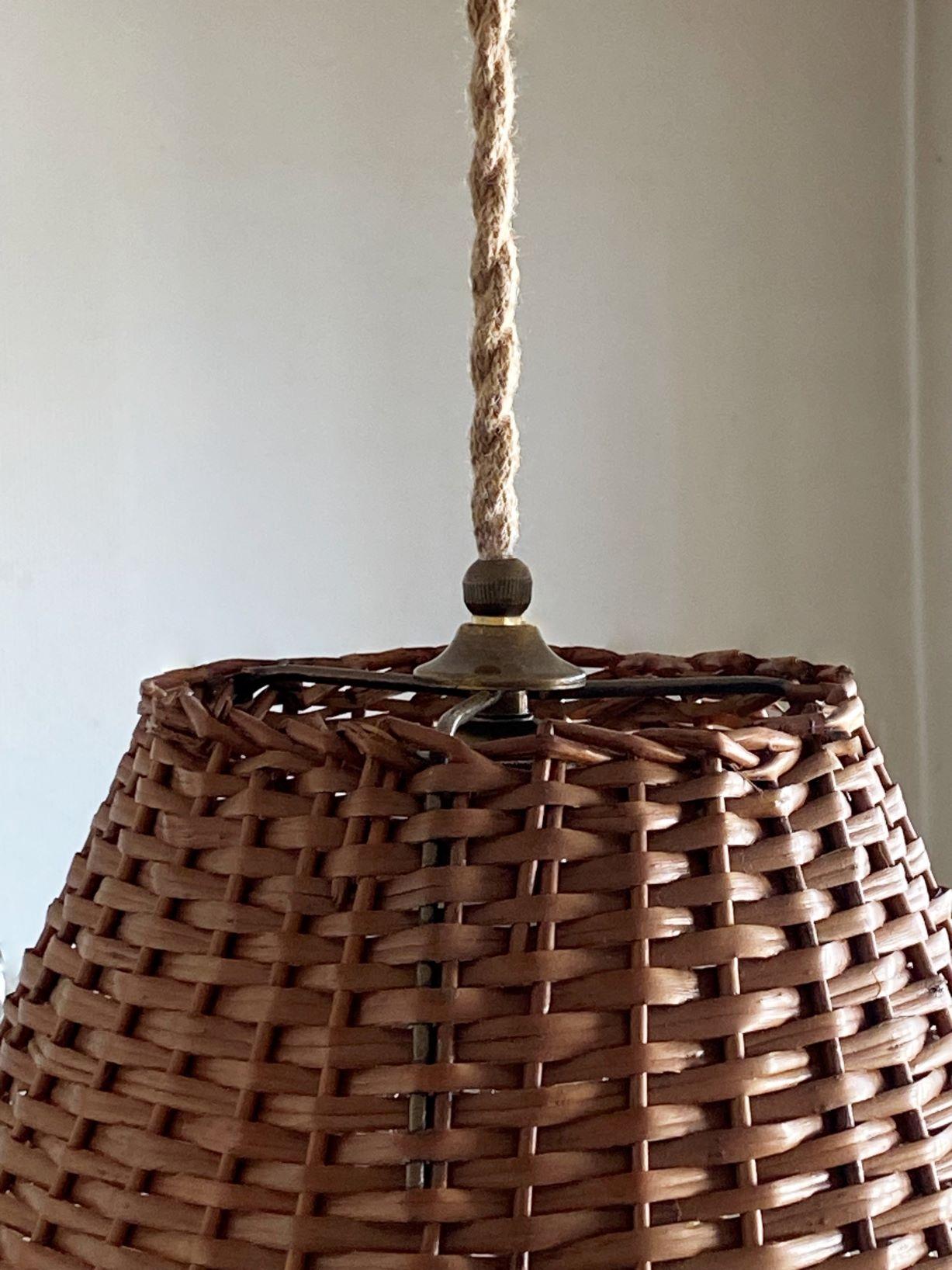 Ciondolo in rattan scandinavo del Medioevo, anni '60 in vendita 3