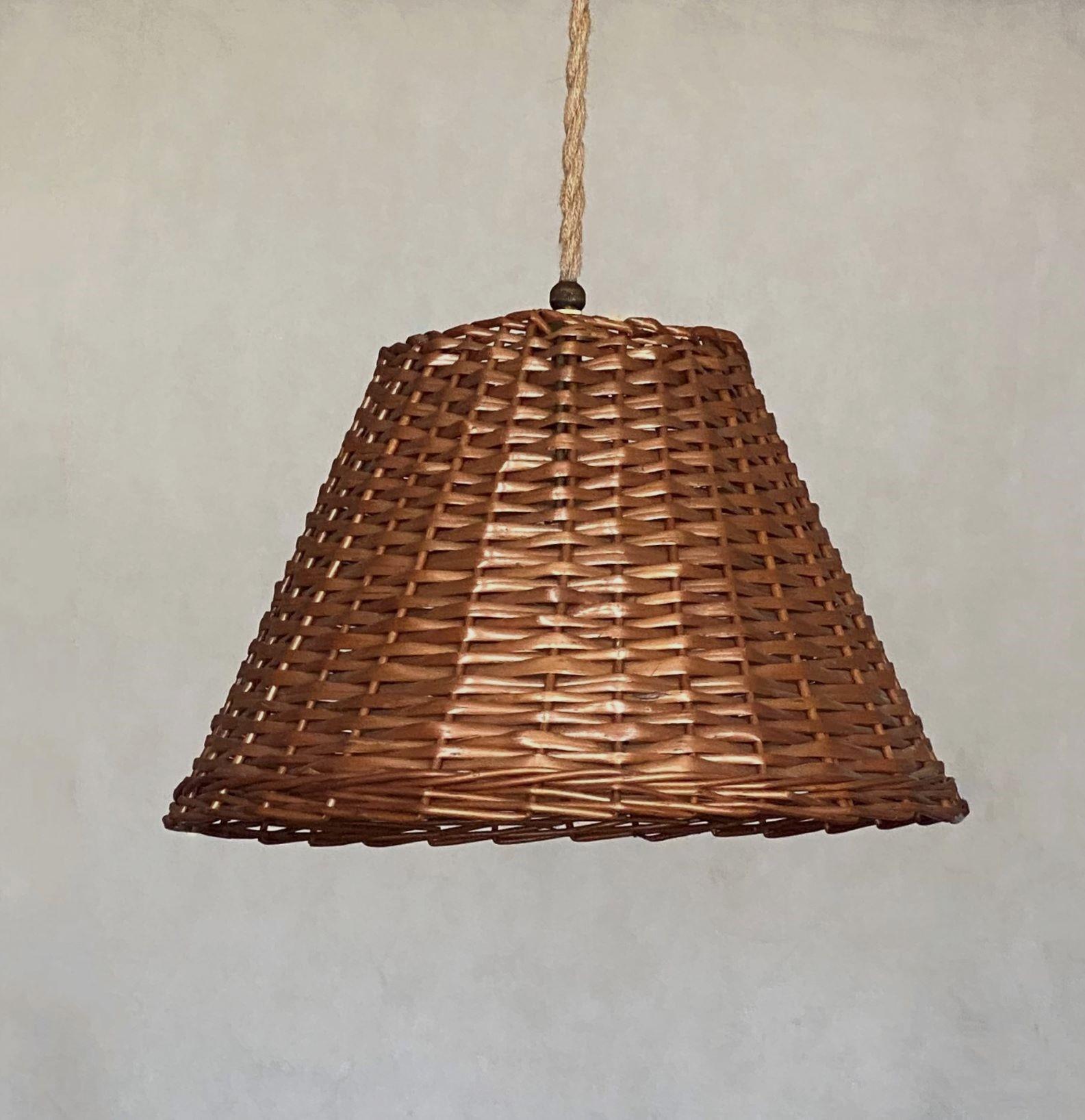 Mid-Century moderno Ciondolo in rattan scandinavo del Medioevo, anni '60 in vendita