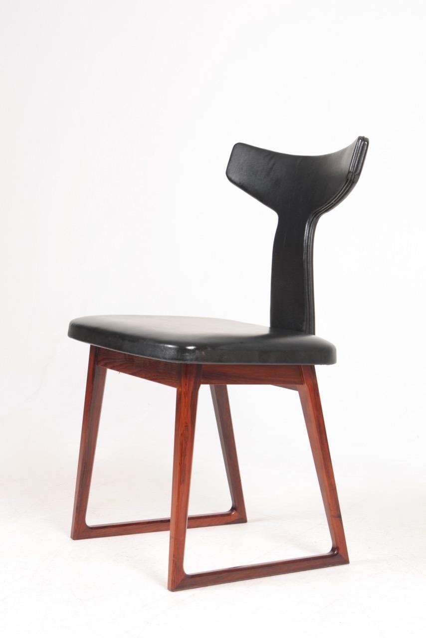 Imitation cuir Paire de chaises d'appoint du milieu du siècle en bois de rose par Sibast, design danois, années 1960 en vente