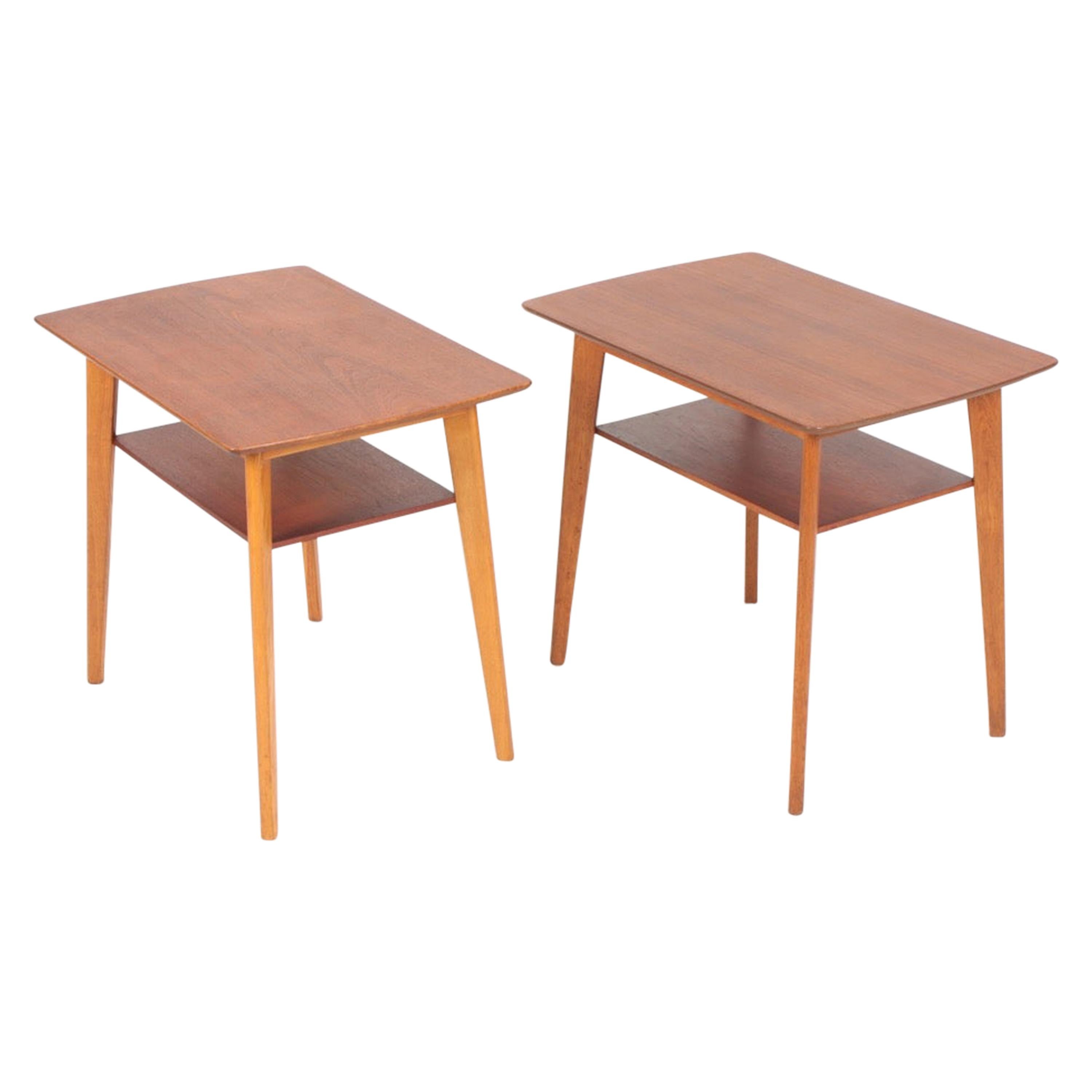 Midcentury Side Table in Solid Oak by Fritz Hansen, Danish Design