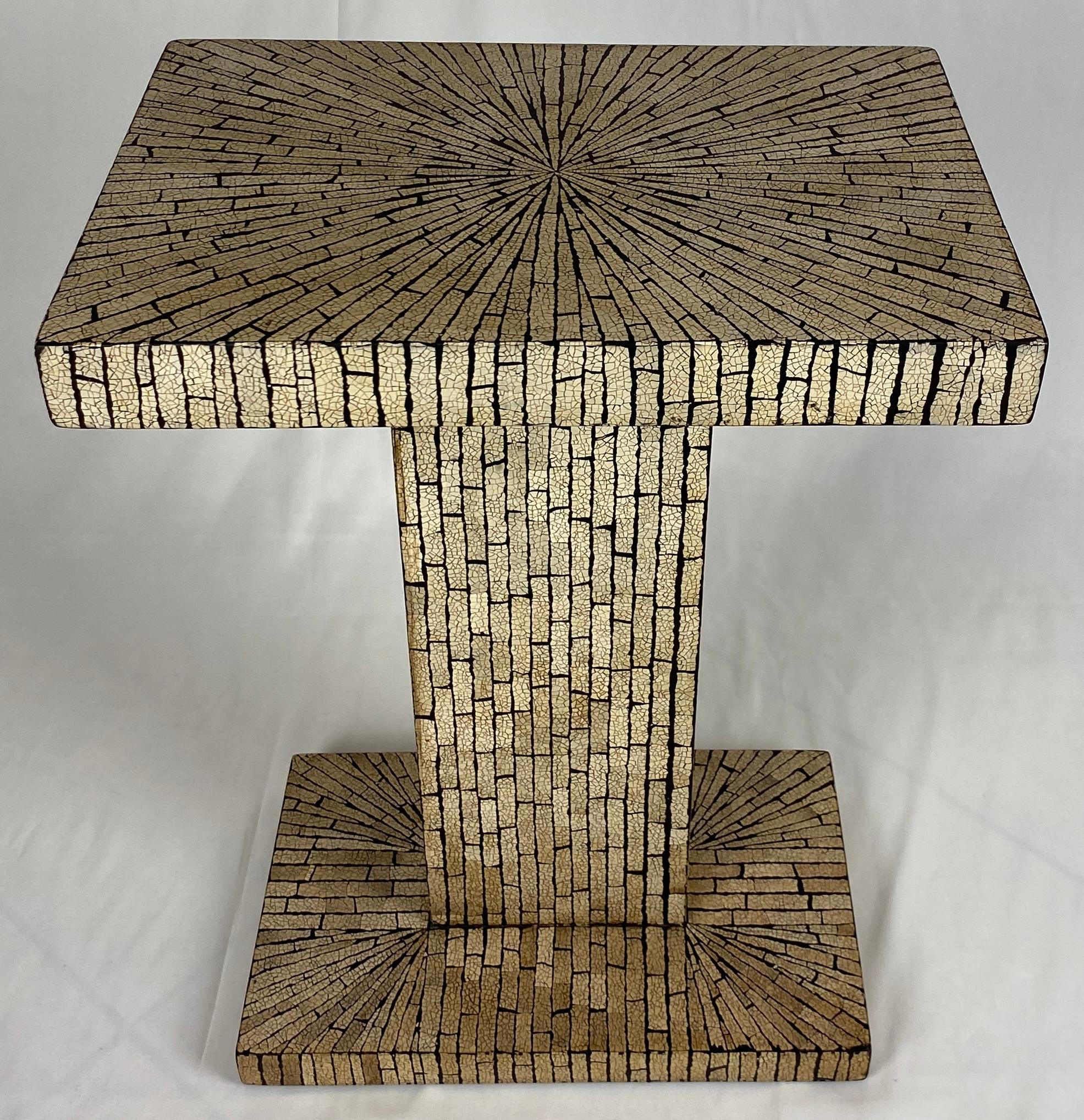 American Pair of Mid-Century Side Tables or Nightstands Beige and Black Wood