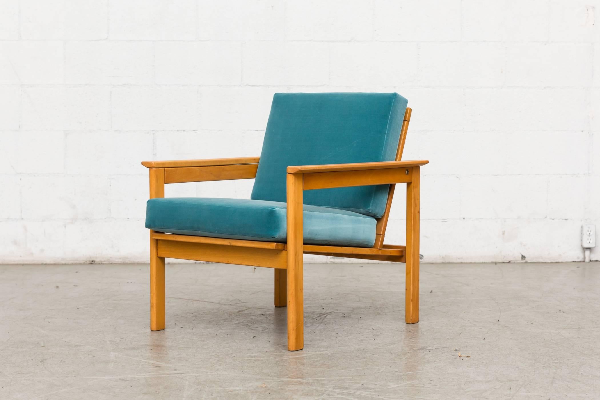 Mid-Century Modern Pair of Midcentury Slat Back Lounge Chairs in Turquoise Velvet