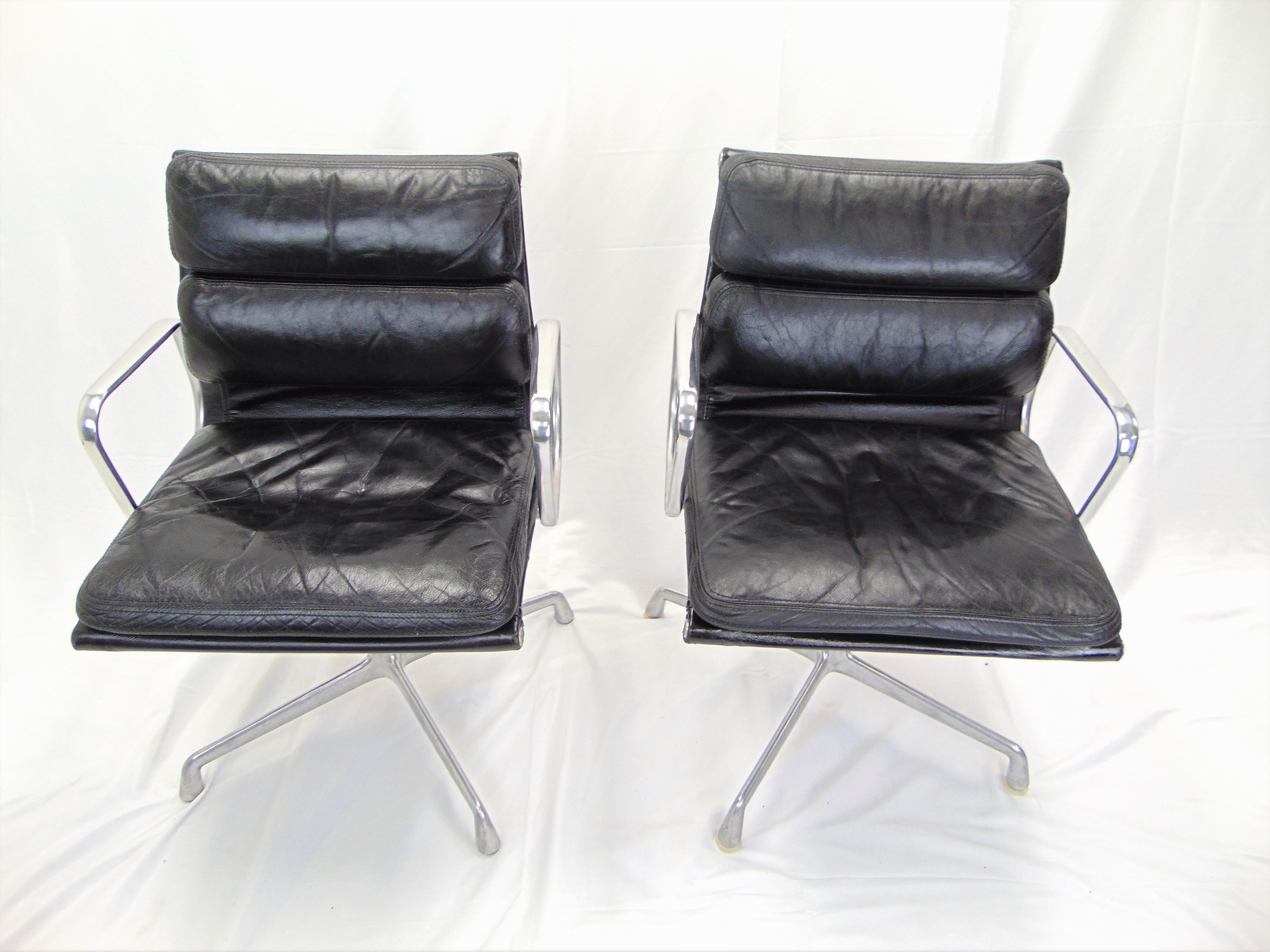 Pair of Midcentury Soft Pad Leather and Aluminum Eames Herman Miller Chairs 12