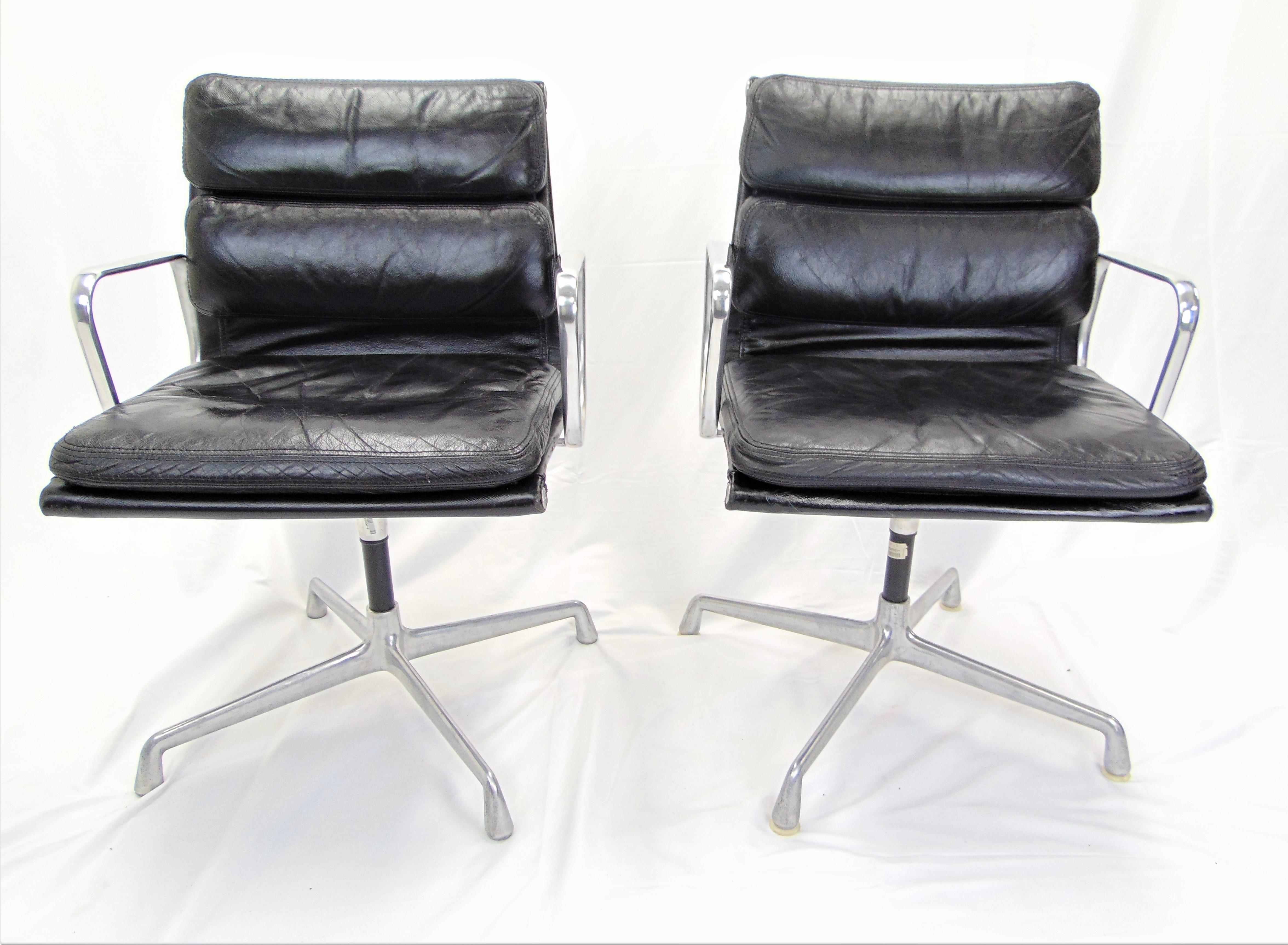 Pair of Midcentury Soft Pad Leather and Aluminum Eames Herman Miller Chairs 13