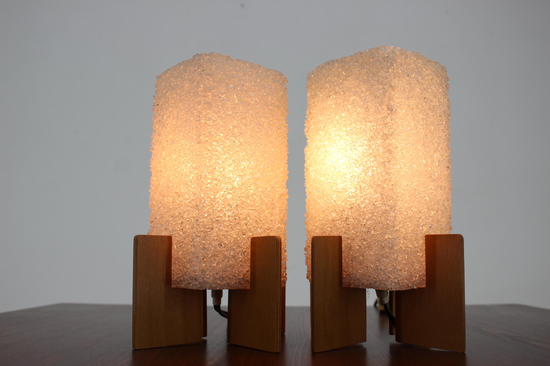 Fin du 20e siècle Paire de lampes de bureau « rockets » de l'ère spatiale du milieu du siècle dernier par Pokrok Zilina, 1970 en vente