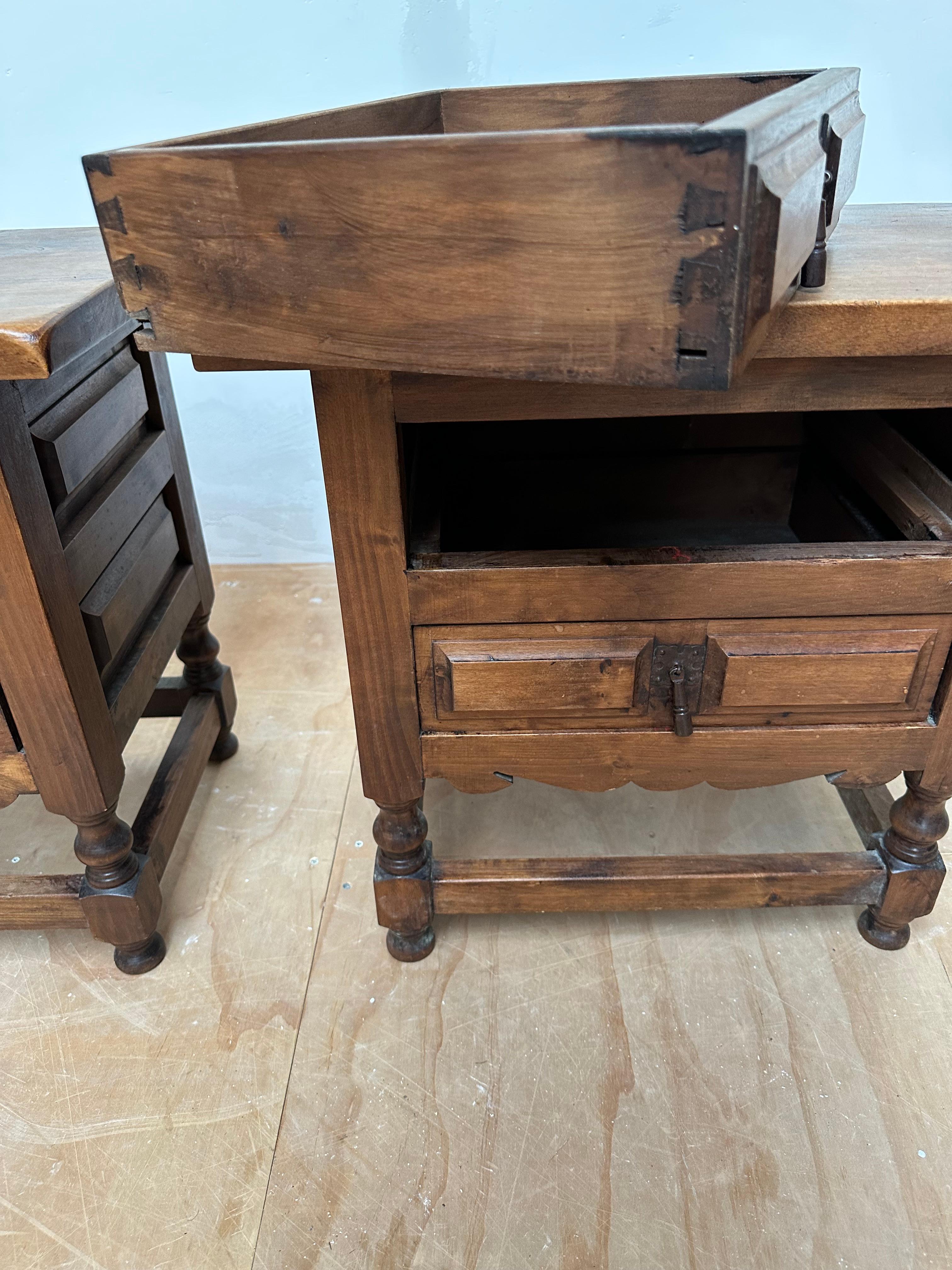 Pair of Midcentury Spanish Hacienda Style Two-Drawers Bedside Tables Nightstands For Sale 5