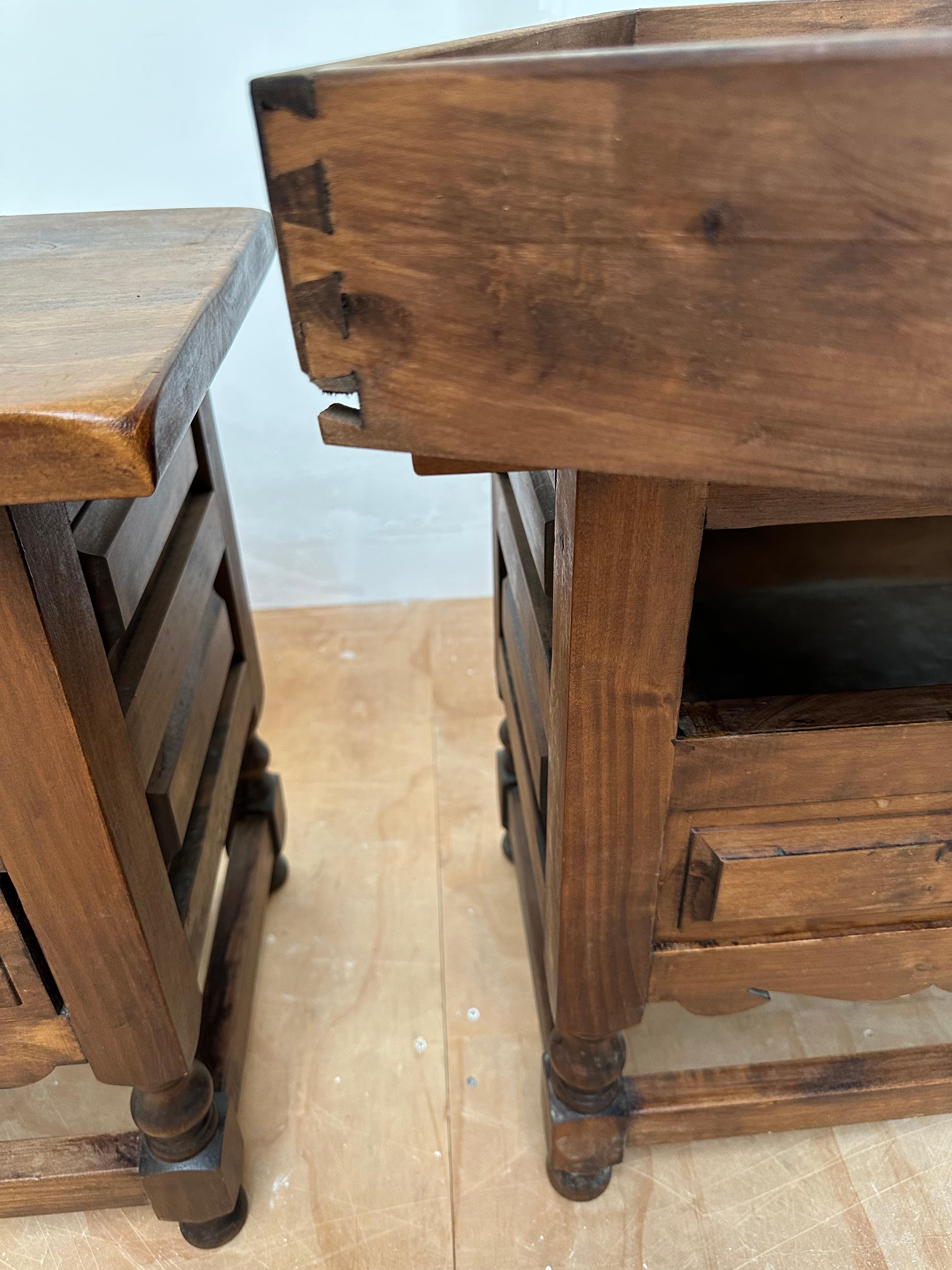 Pair of Midcentury Spanish Hacienda Style Two-Drawers Bedside Tables Nightstands For Sale 9