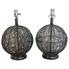Paire de lampes sphériques en métal armé du milieu du siècle dernier