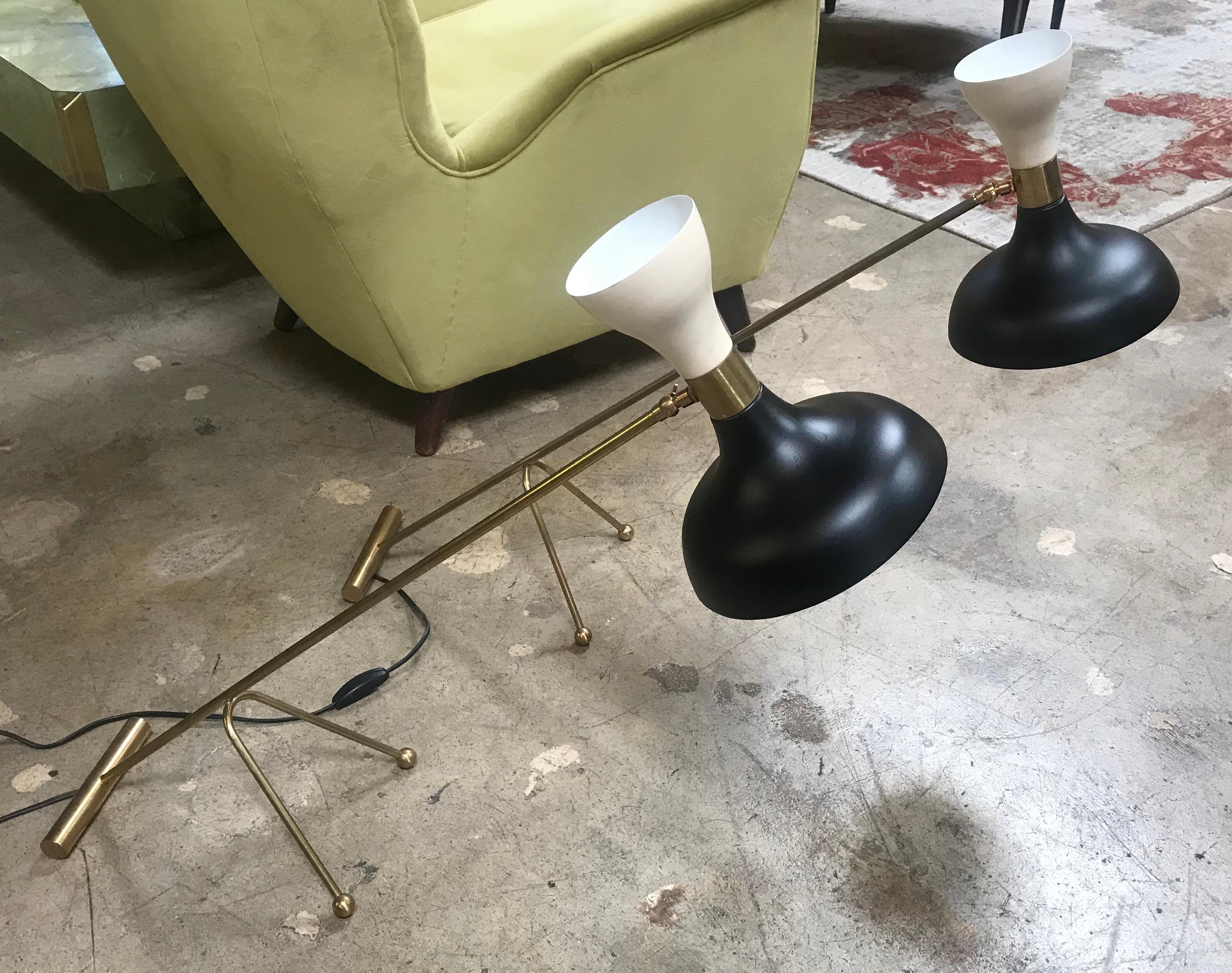 Mid-Century Modern Pair of Midcentury Stilnovo Style Adjustable Black/White Table Lamps in Brass For Sale