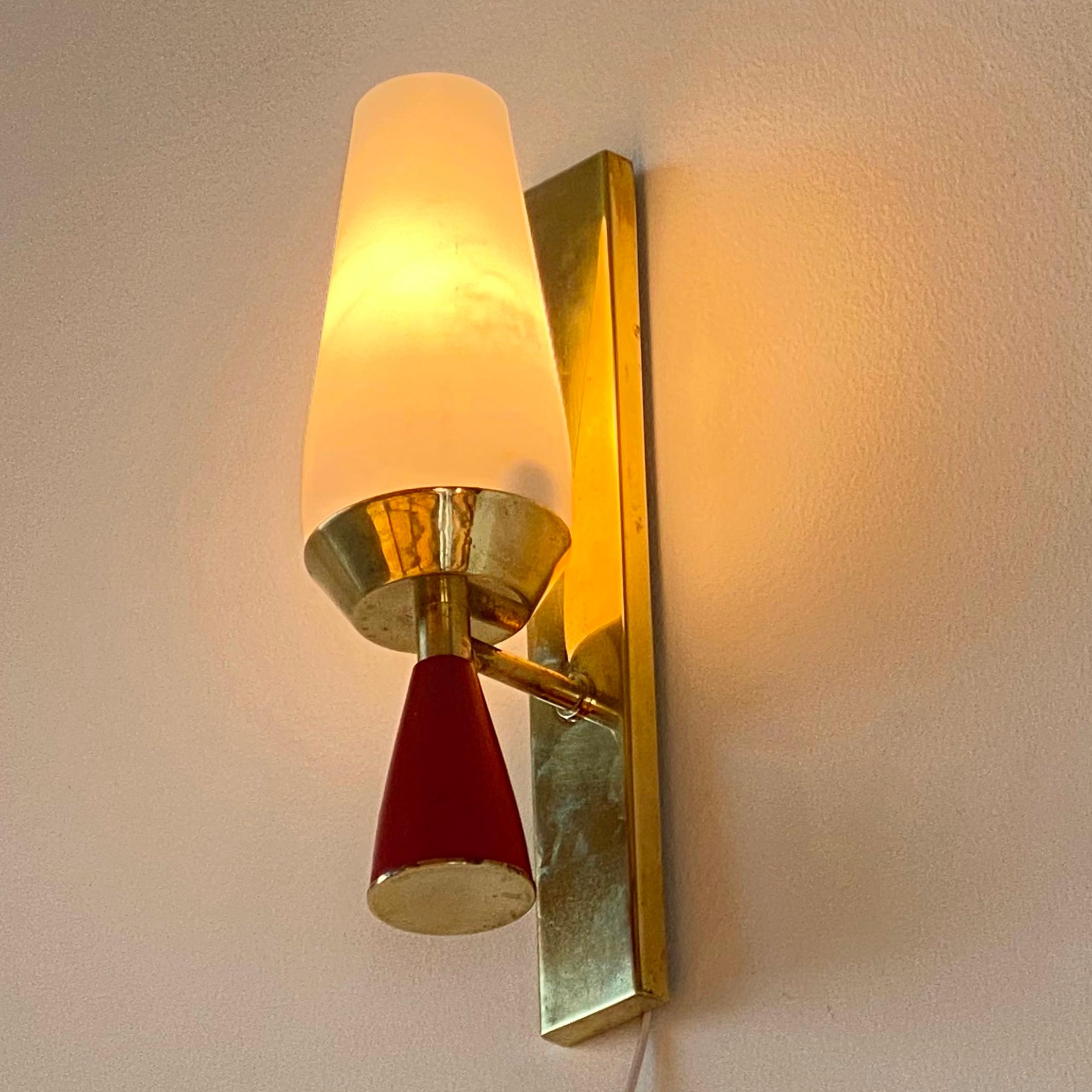 Pareja de candelabros de estilo Stilnovo de mediados de siglo, Italia Años 60 en venta 3
