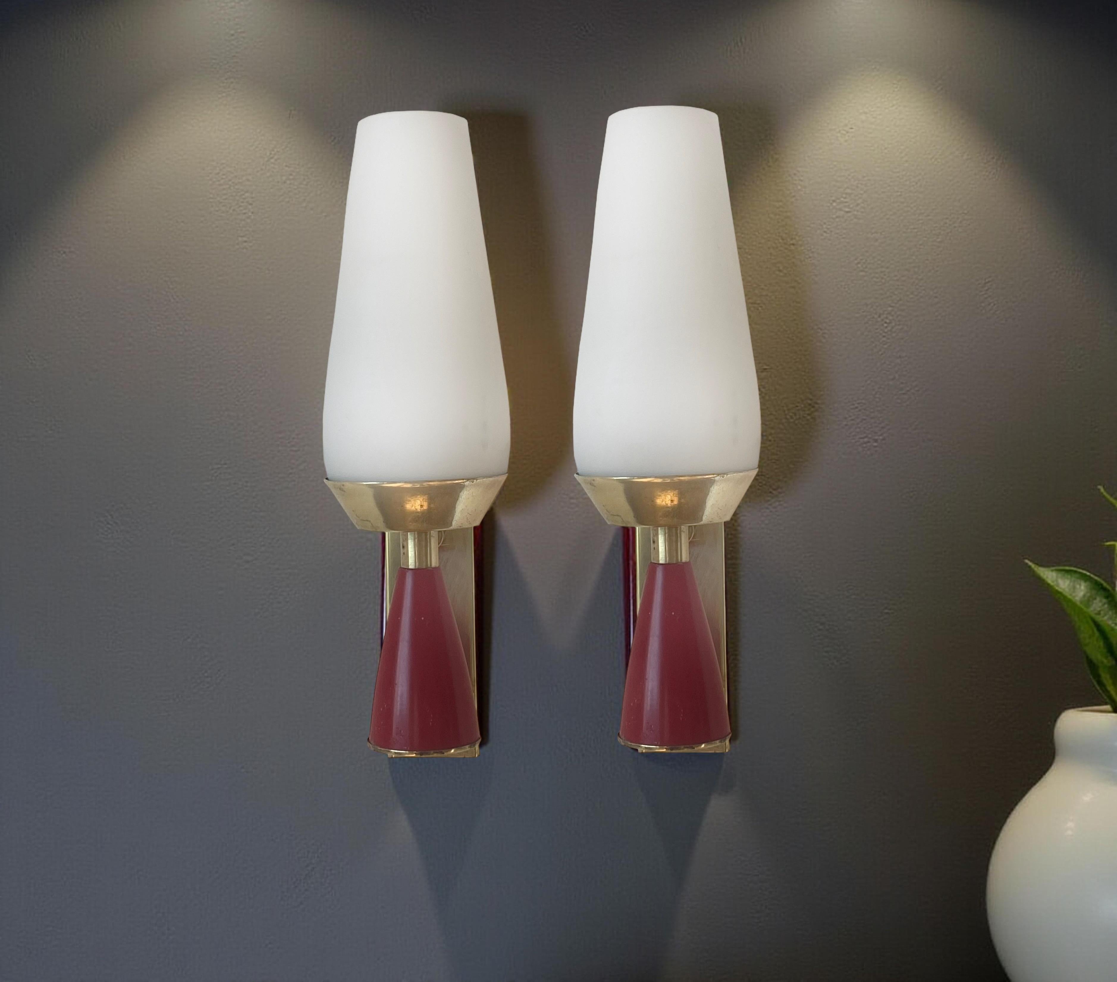 Pareja de candelabros de estilo Stilnovo de mediados de siglo, Italia Años 60 en venta 6