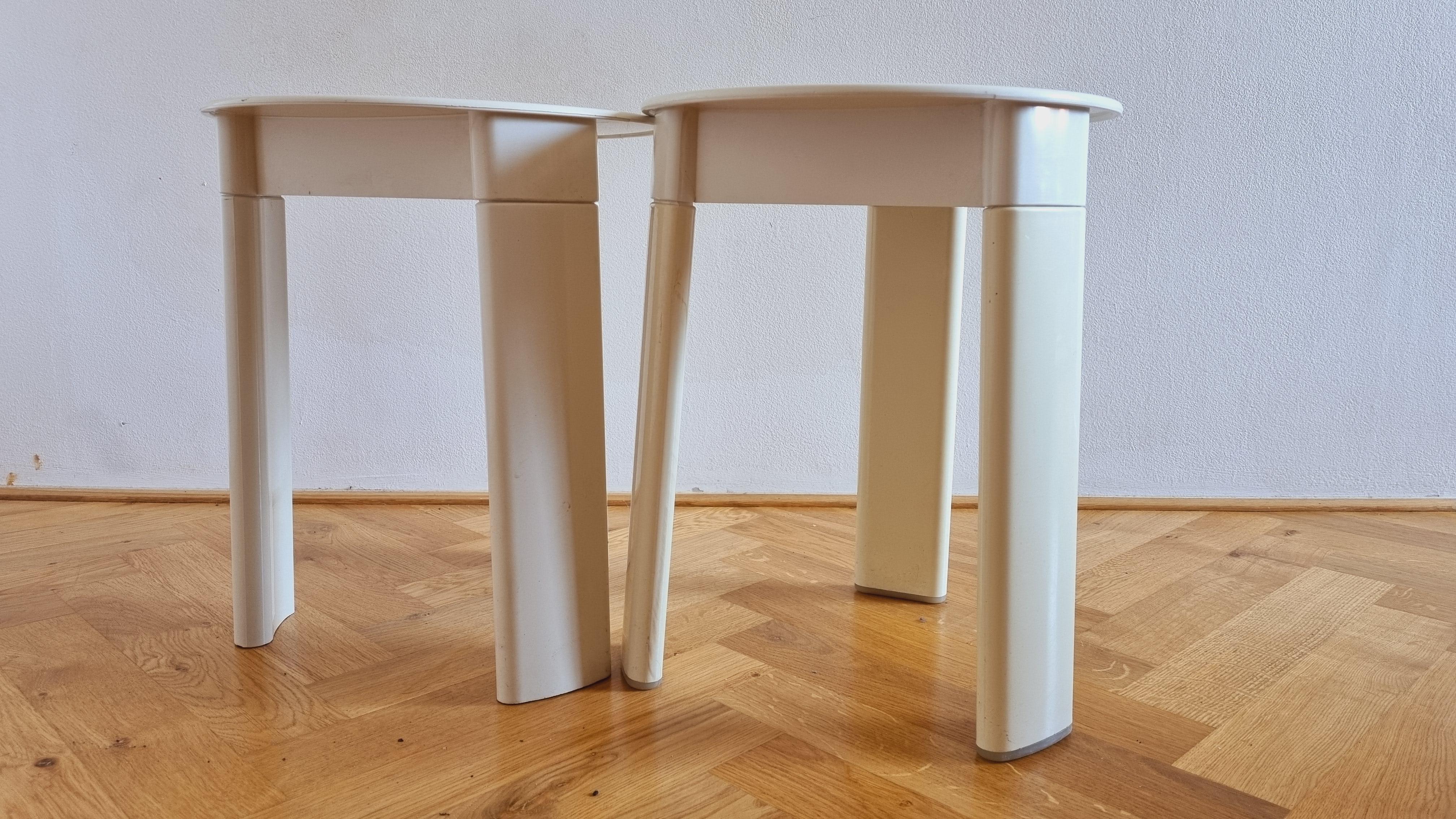 Mid-Century Modern Paire de tabourets ou tables d'appoint du milieu du siècle Trio, Olaf Von Bohr, Gedy, Italie, 1970 en vente