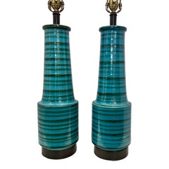 Paire de lampes de table bleues rayées du milieu du siècle dernier