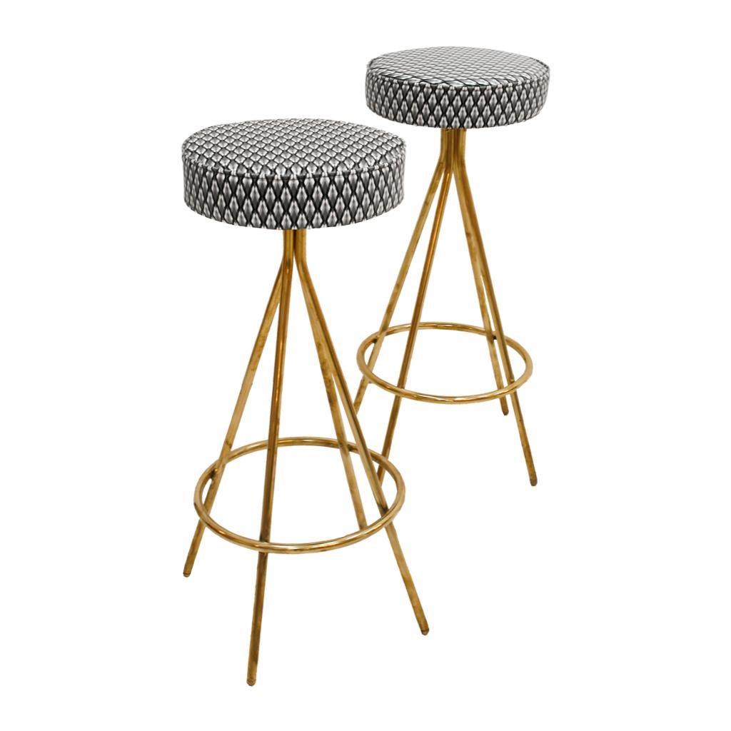 Pair of Midcentury Style Circular Italian Bar-Stools Upholstered in Dedar Fabric In Good Condition For Sale In Madrid, ES