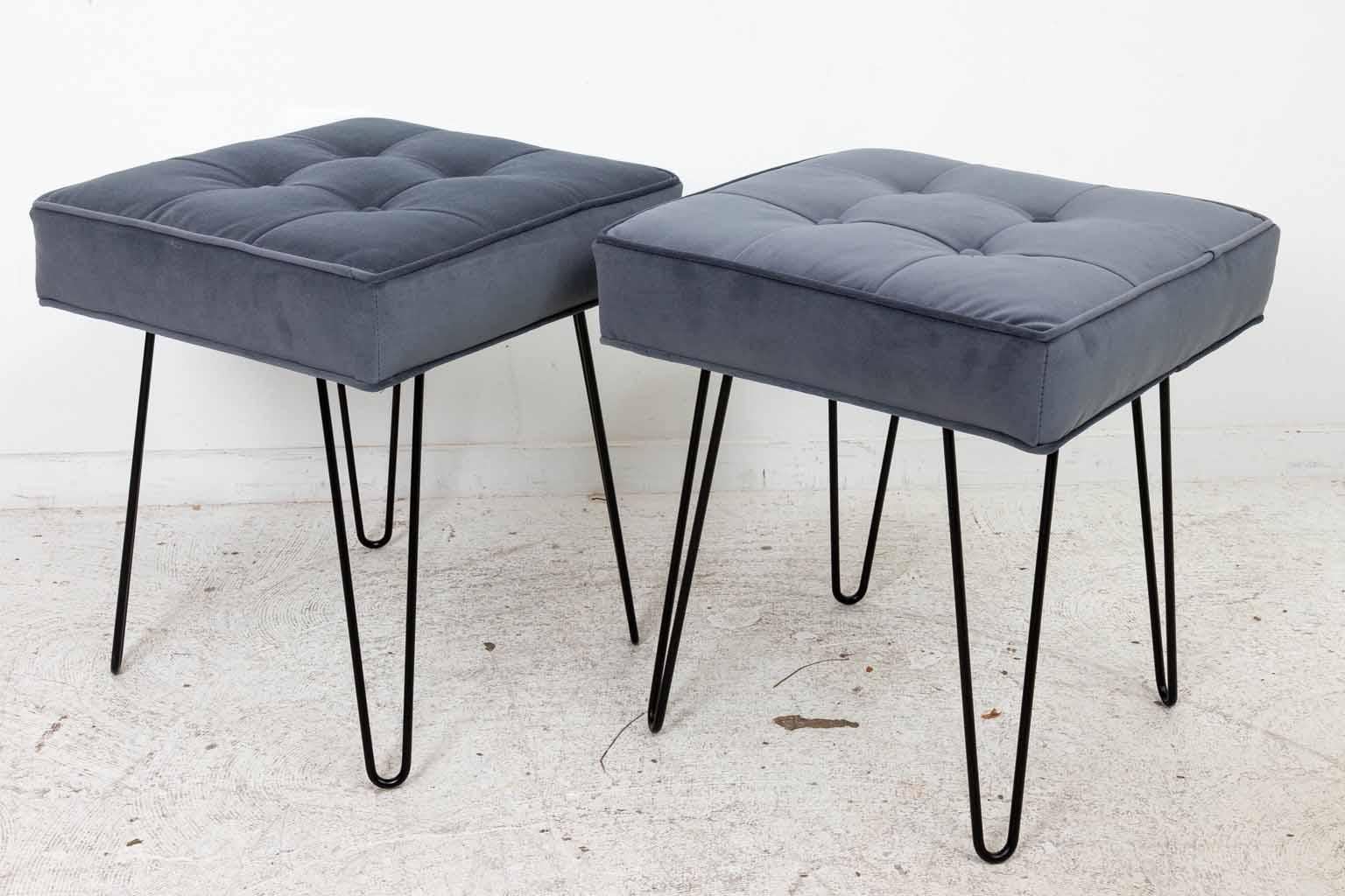 Pair of Midcentury Style Hairpin Benches Quick Ship In New Condition For Sale In New York, NY